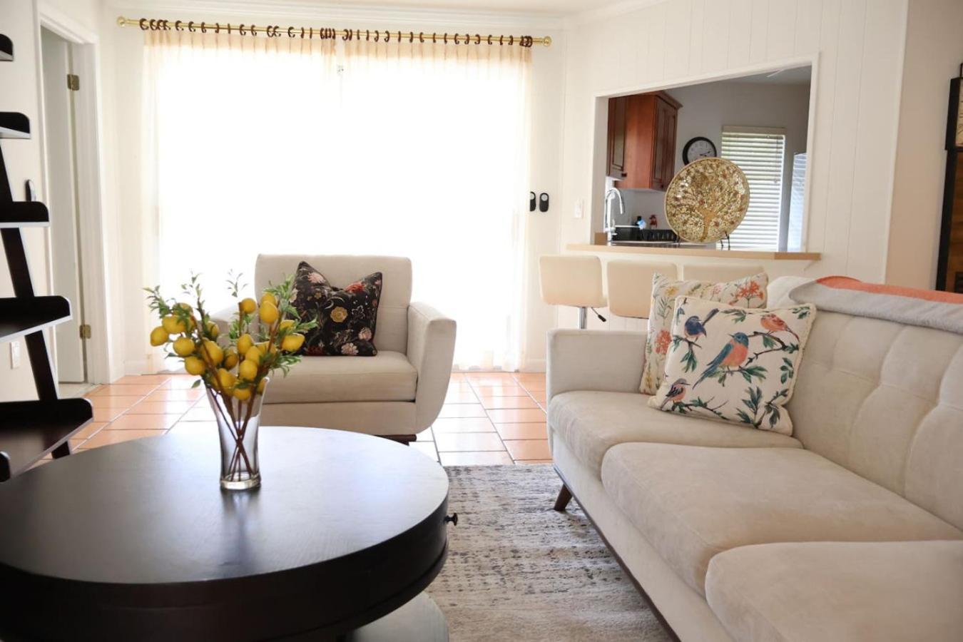 Charming Vacation Near Golf And 5th Ave Naples