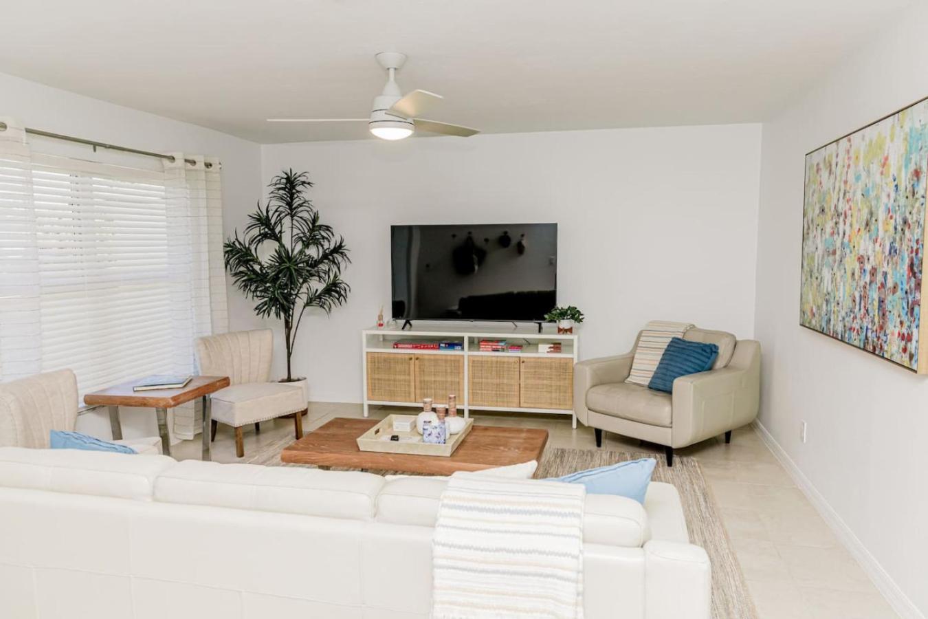 Vacation Walking Distance To The Holiday home *