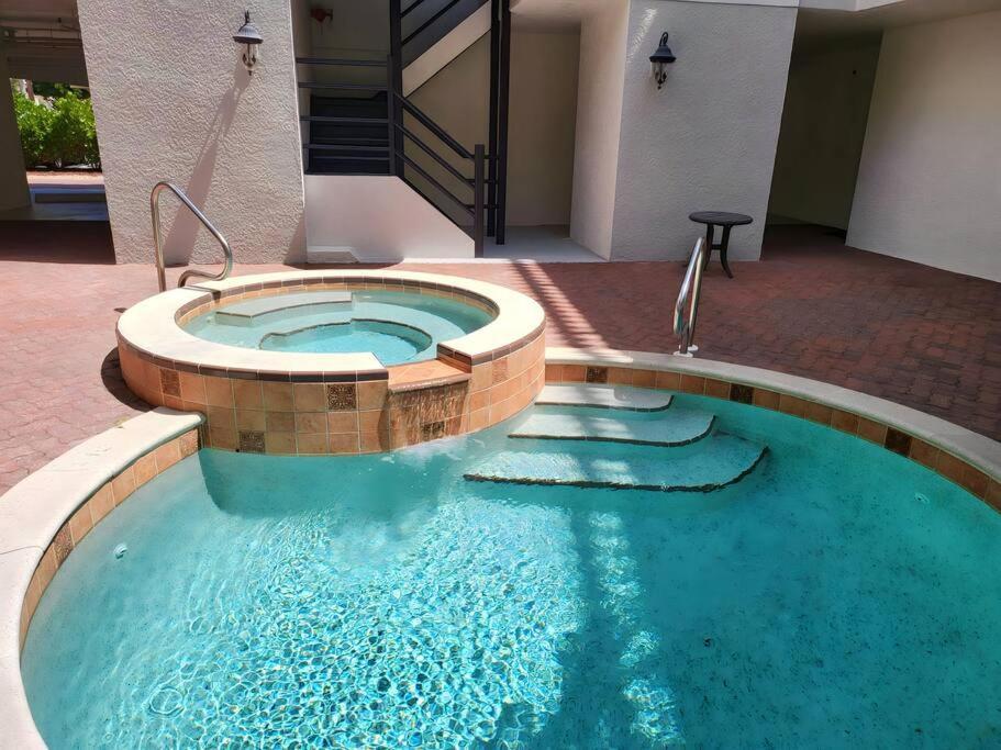 Vanderbilt 3br/3ba * Naples
