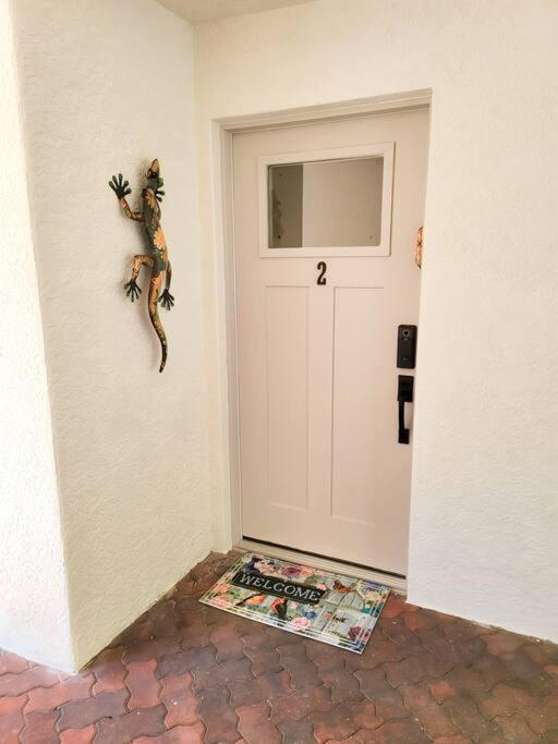 Vanderbilt 3br/3ba Apartment *
