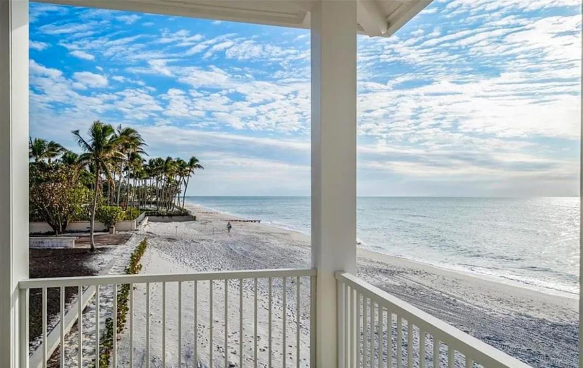 Private Oceanfront Mansion In Luxury Villa *