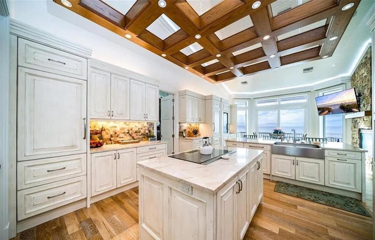 Villa Private Oceanfront Mansion In Luxury Naples