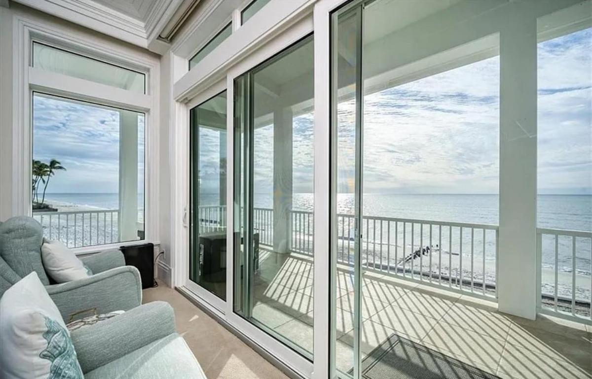 Private Oceanfront Mansion In Luxury * Naples