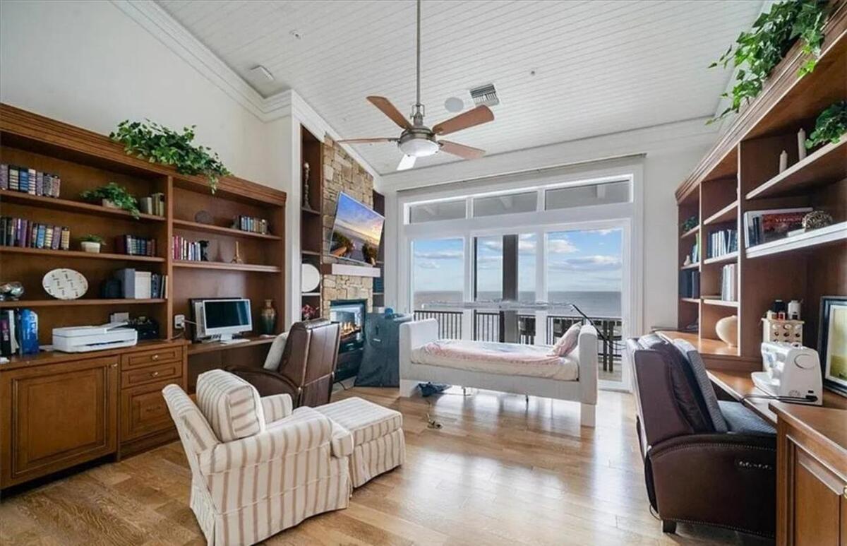 Villa Private Oceanfront Mansion In Luxury Naples