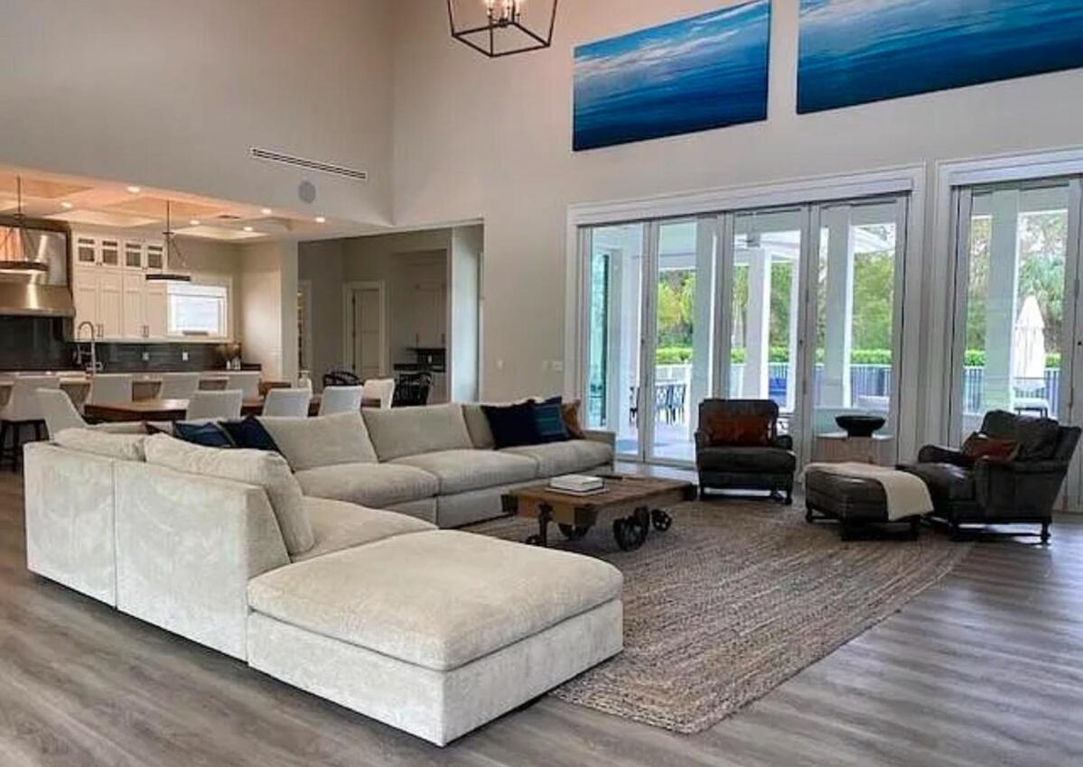 Golden Gate Estates Mansion W Pool In Luxury Villa