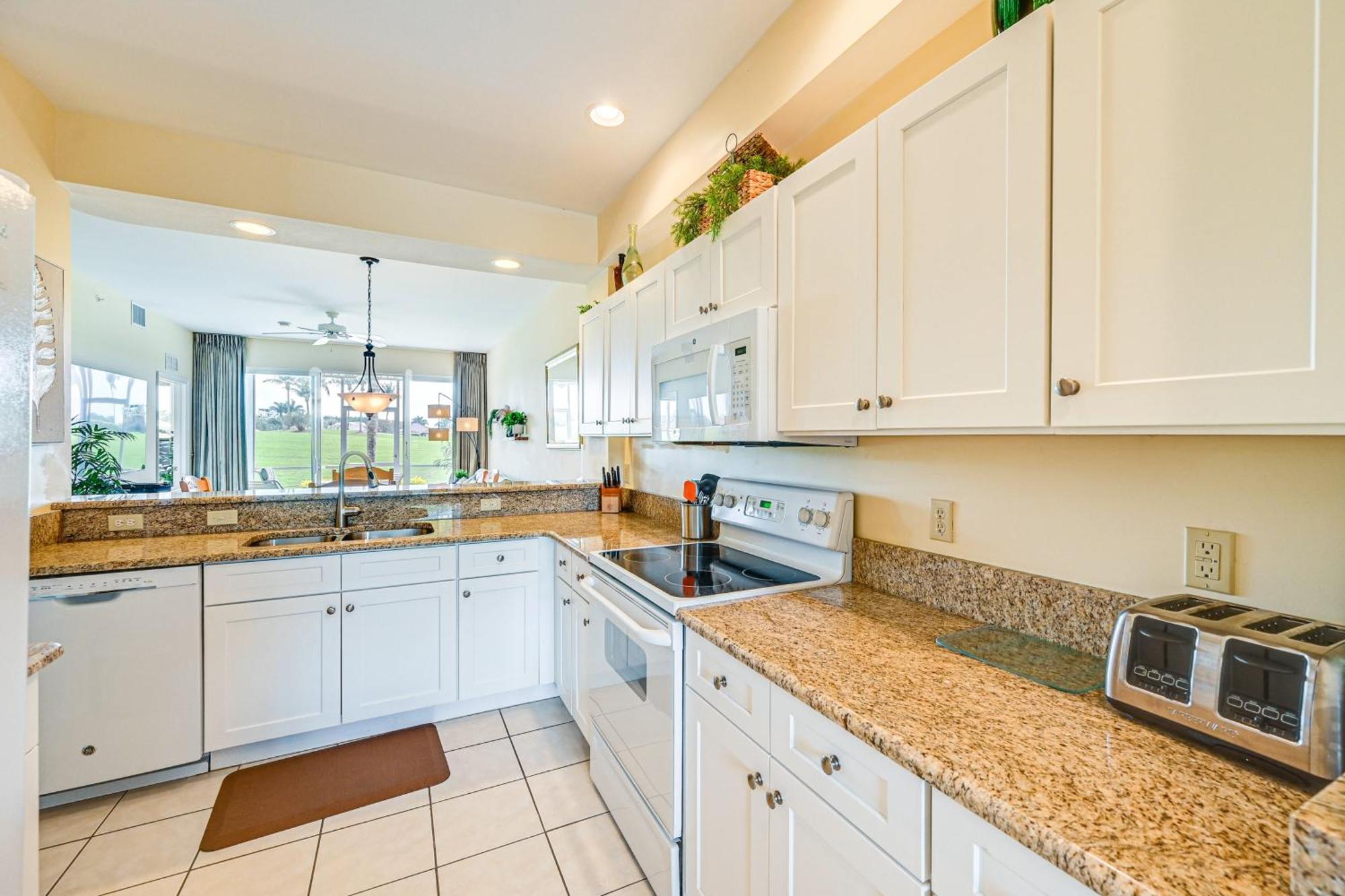 Apartment On 2 Championship Golf Courses Naples