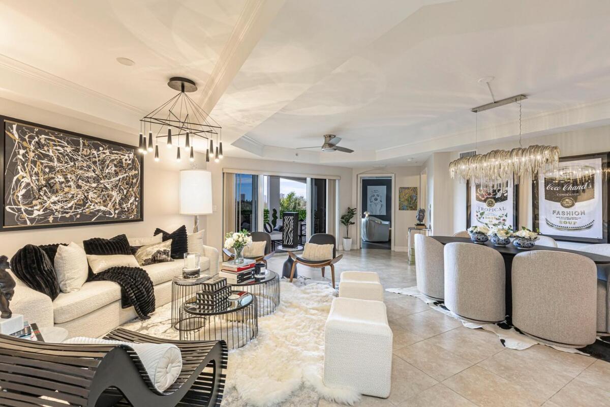 Apartment Luxury Penthouse Near