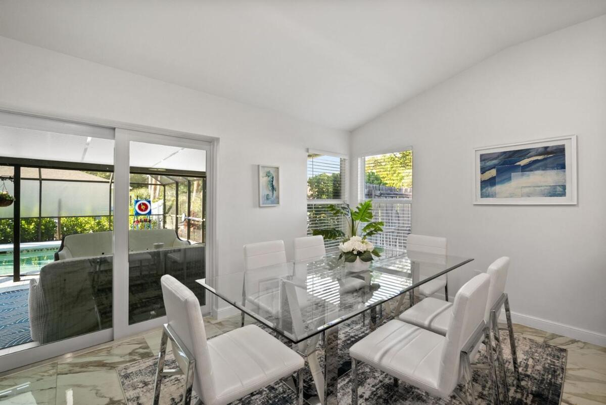Give Yourself, Family And Friends A Joy Holiday home *