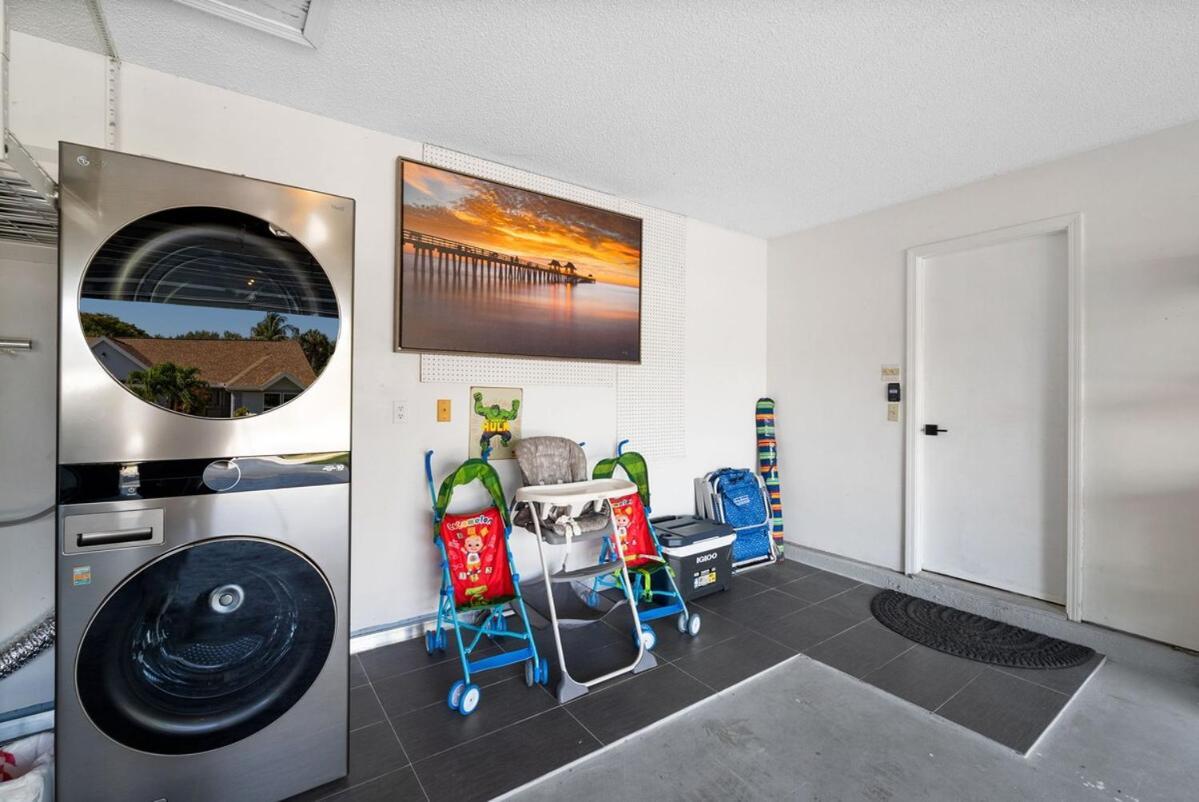 Holiday home Give Yourself, Family And Friends A Joy Naples