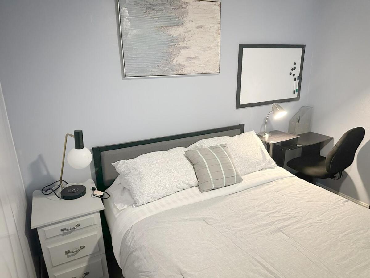 Apartment Private Study In *