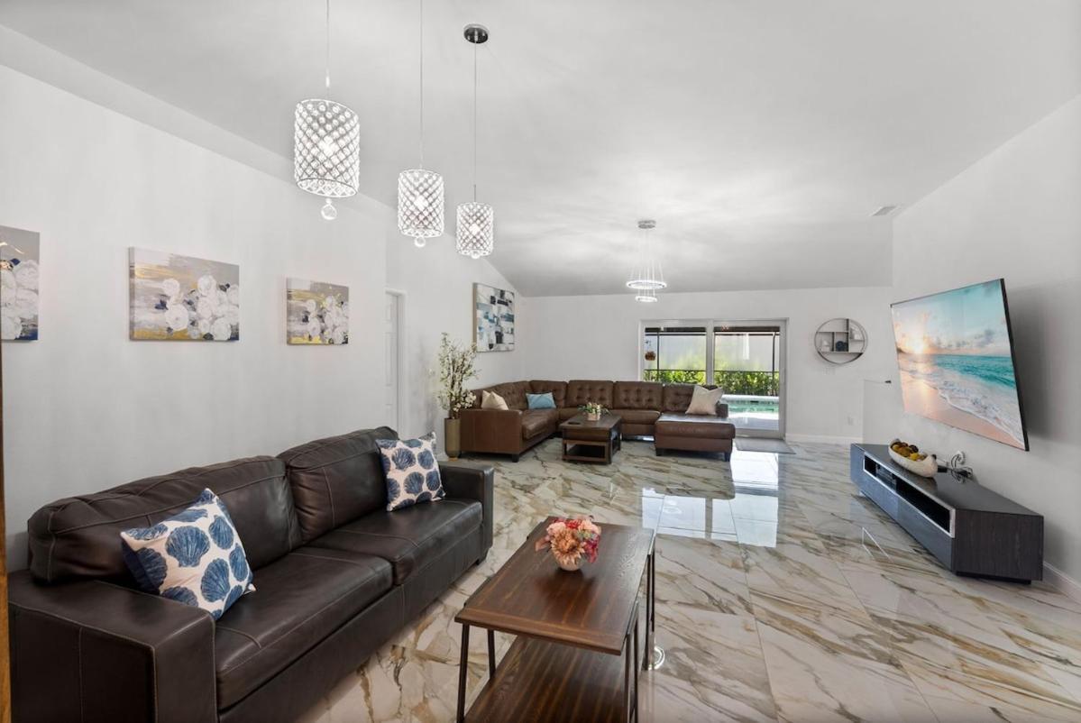 Holiday home Give Yourself, Family And Friends A Joy Naples