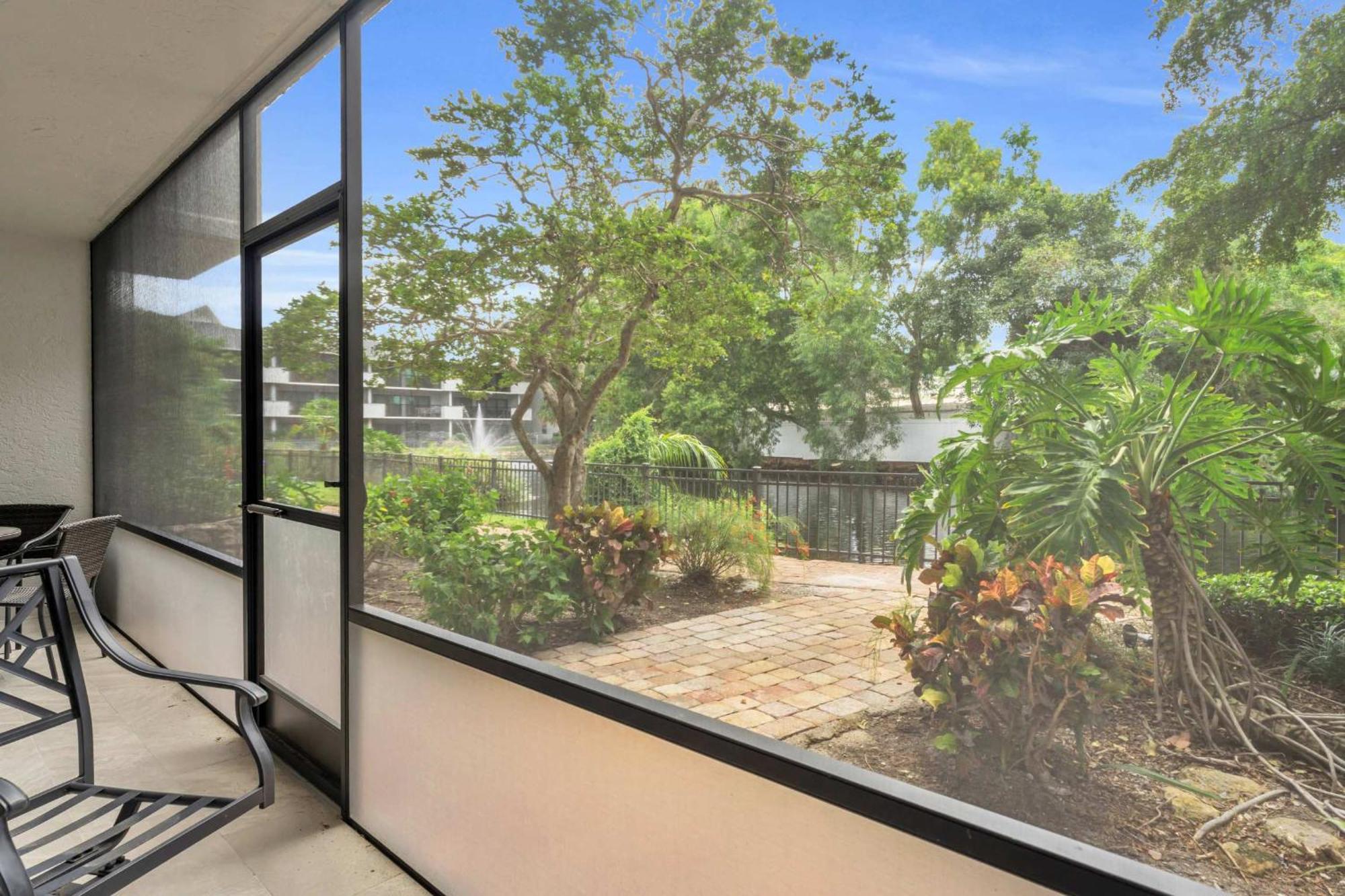 Holiday home First Floor Walk Out With View *