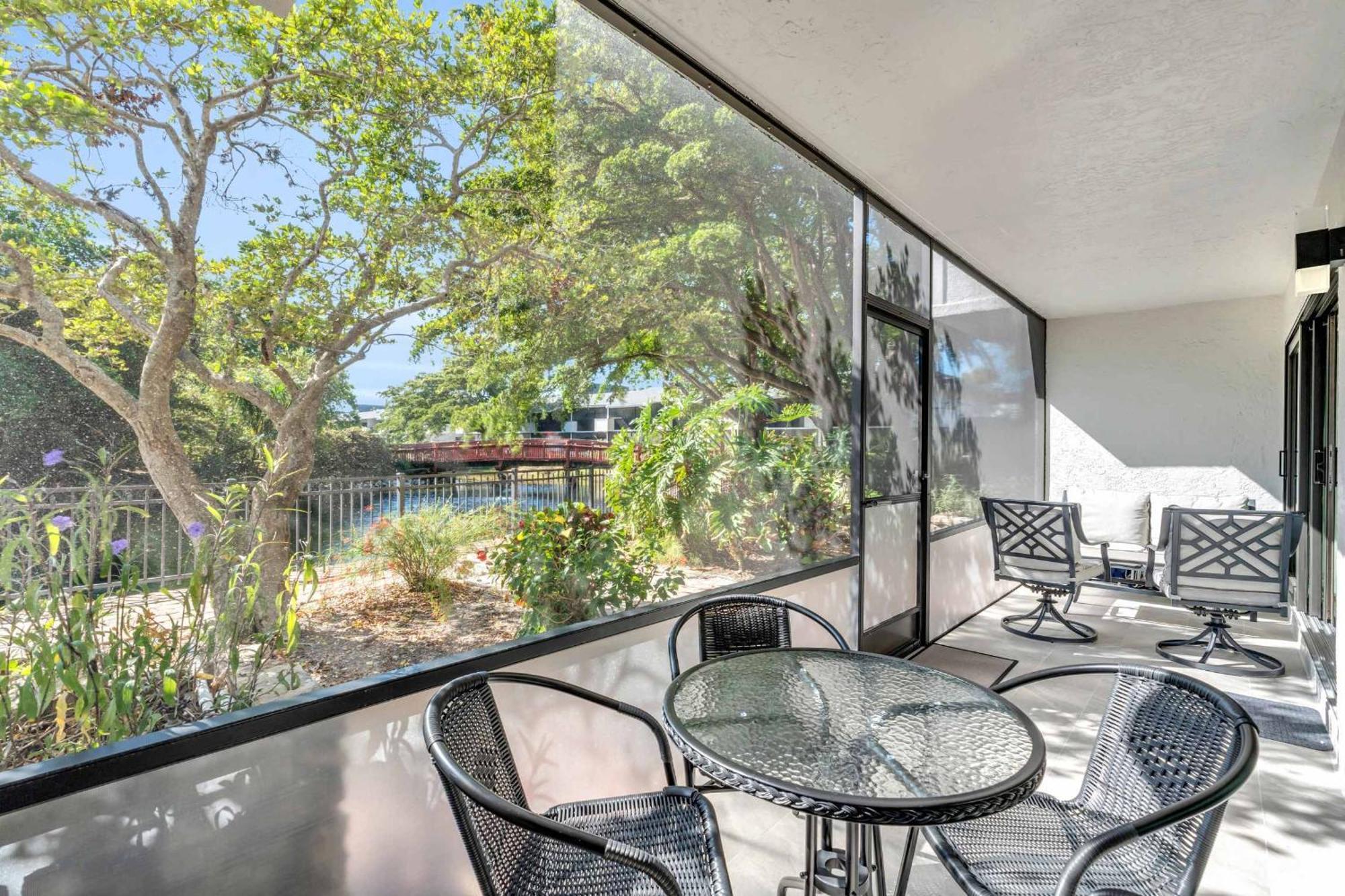 First Floor Walk Out With View Holiday home Naples