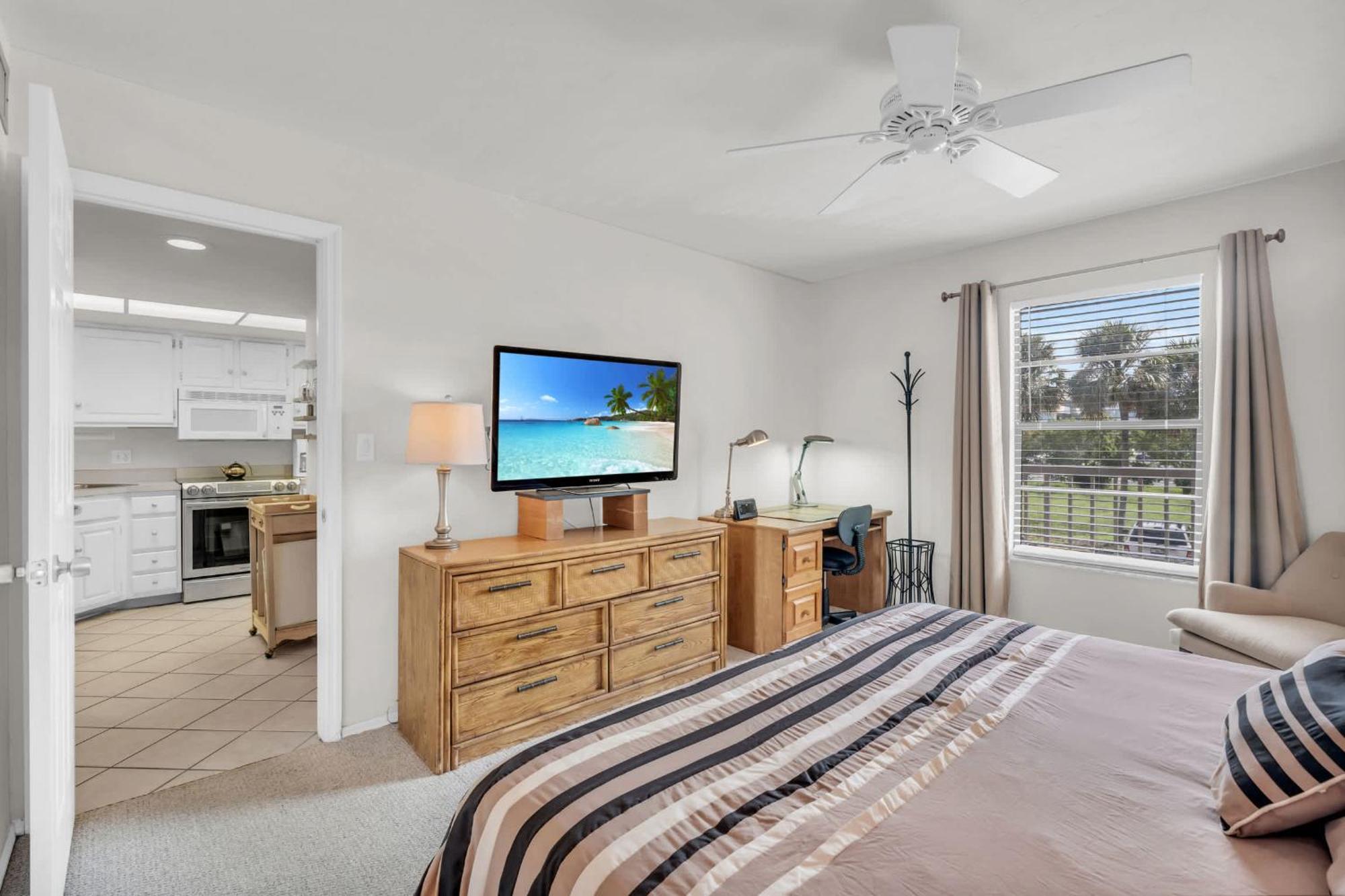 Close To Elevator And And Pool Views Holiday home *
