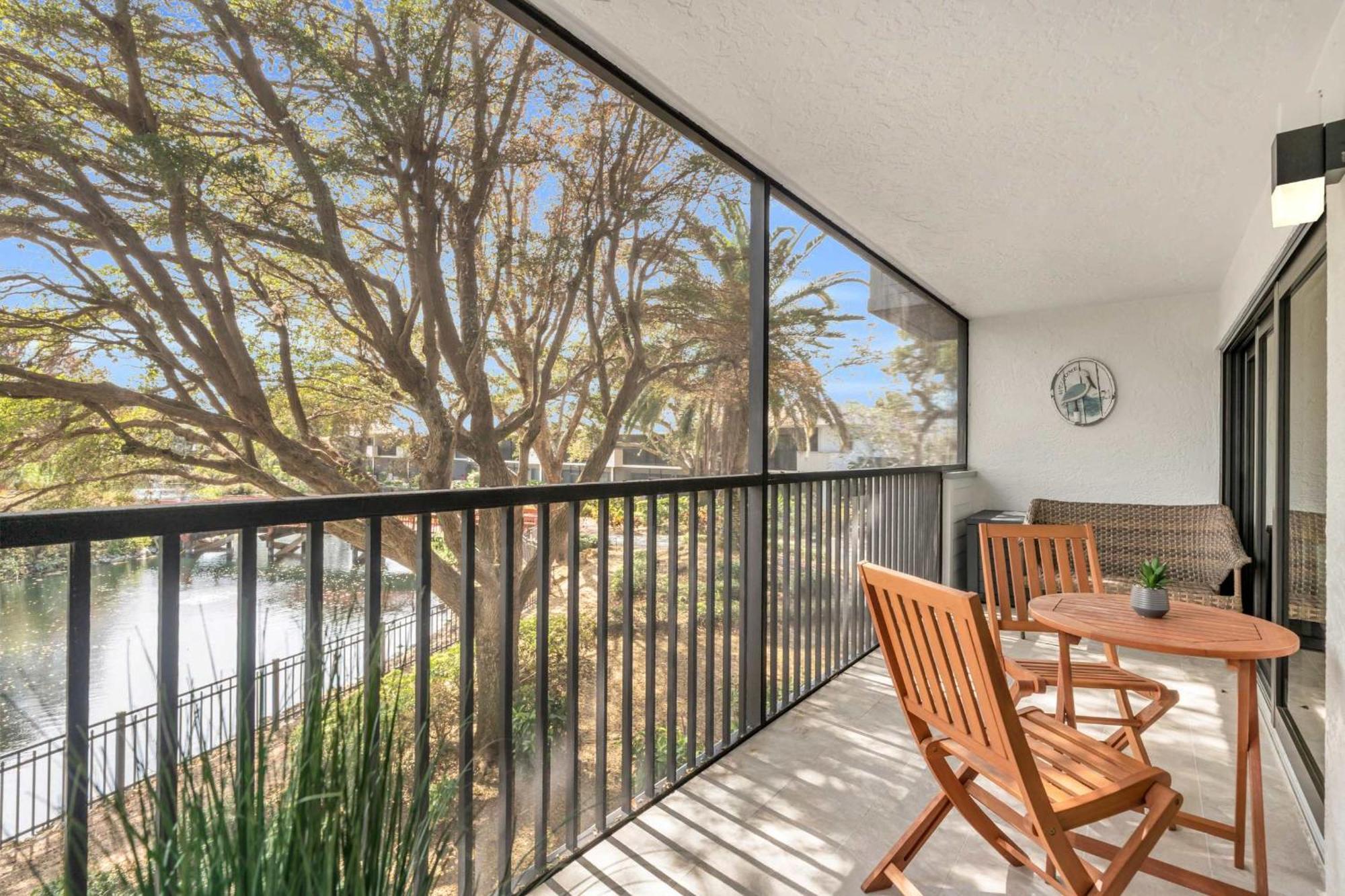 Close To The Lobby And Pool - Peaceful Views Holiday home Naples