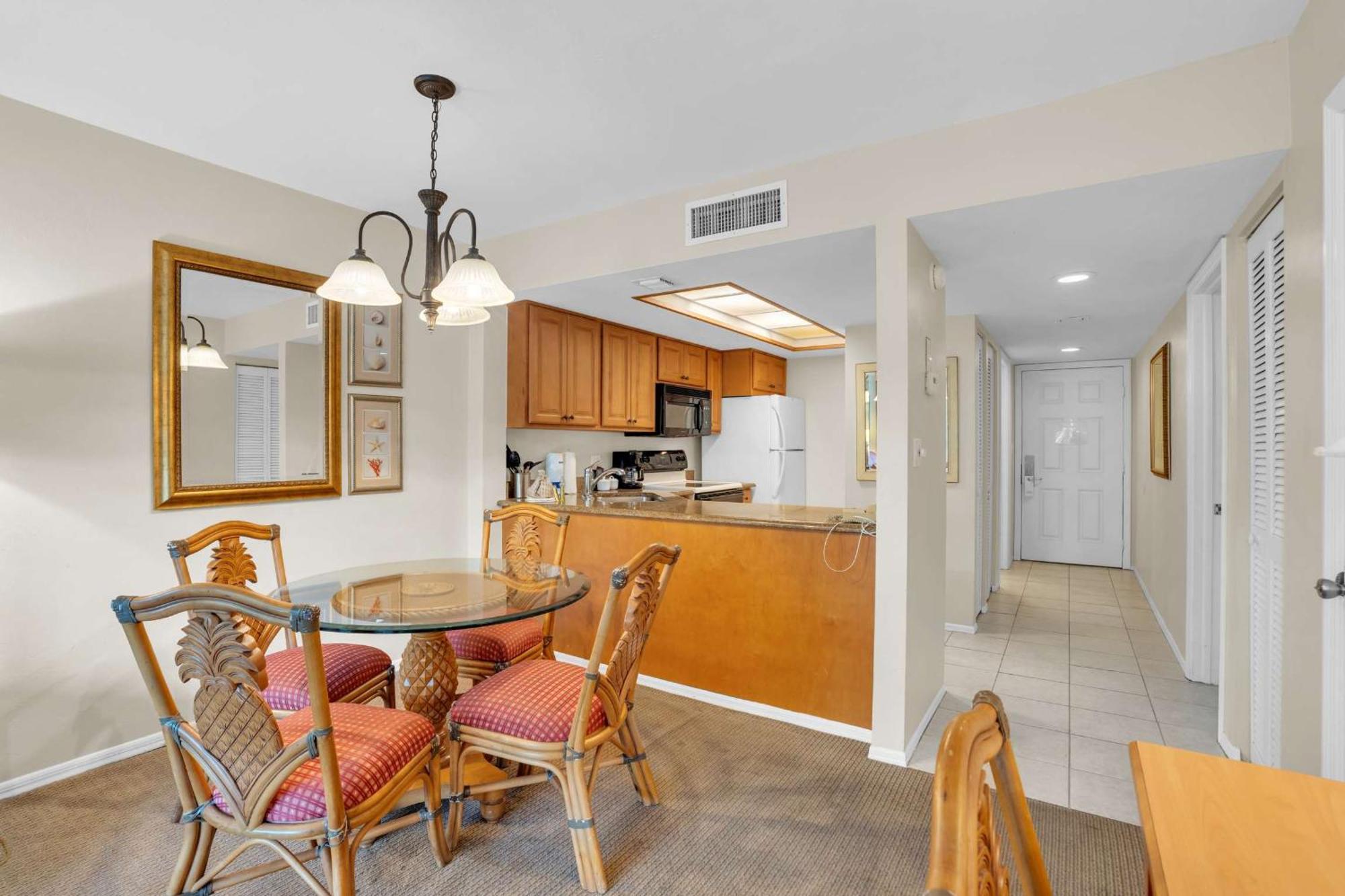 Holiday home End Unit With Views From Lanai *