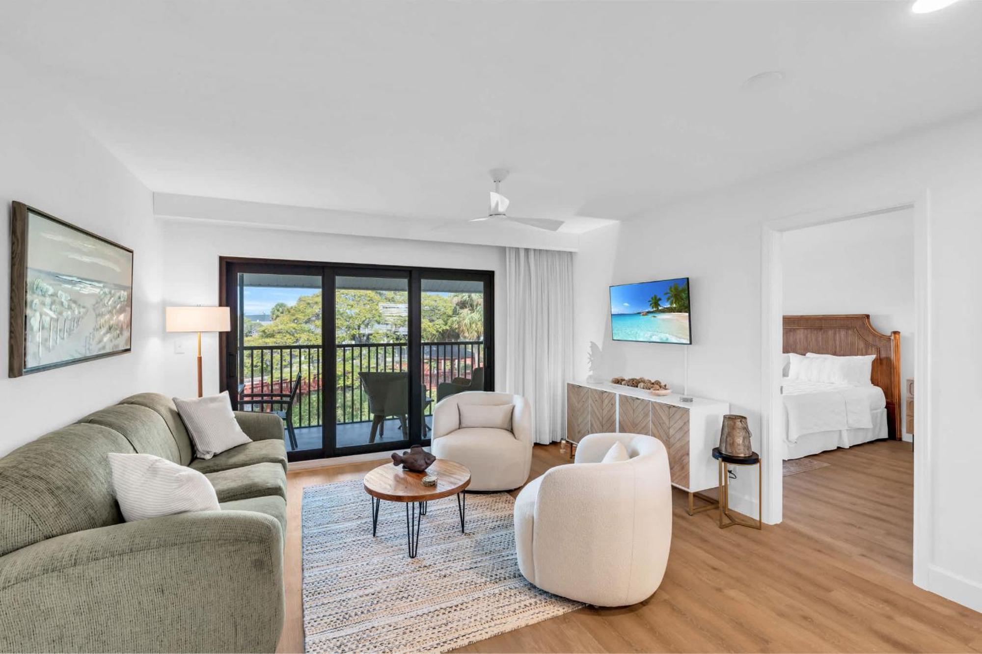 Deluxe - Modern Furnishings And Great View Holiday home *