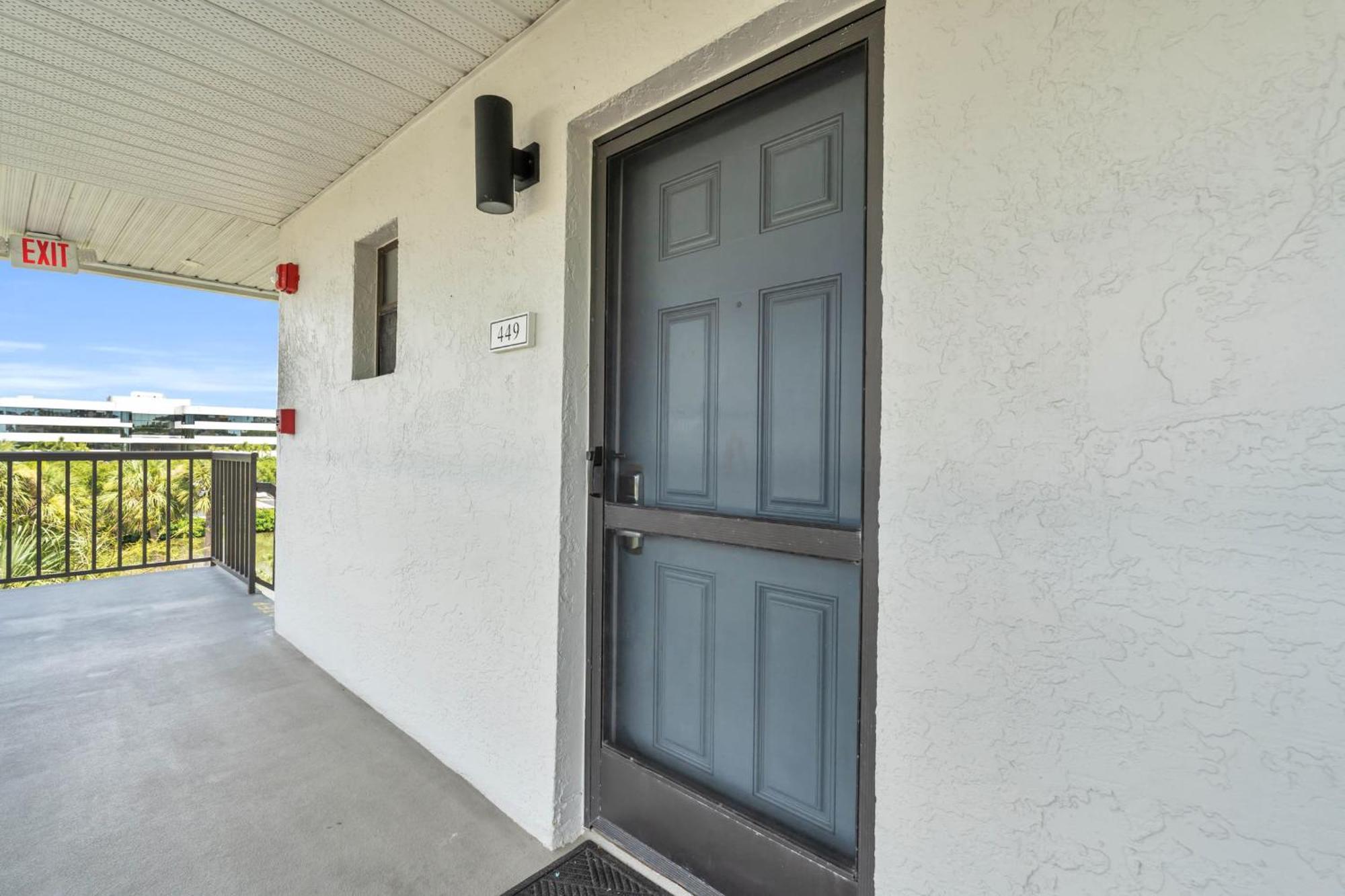 4th Floor -end Unit - Views Holiday home Naples