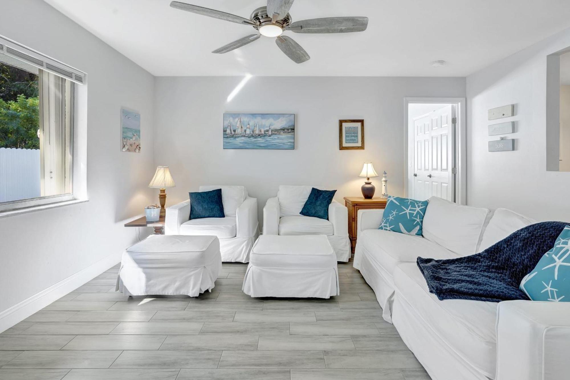 Close To Beaches Holiday home *