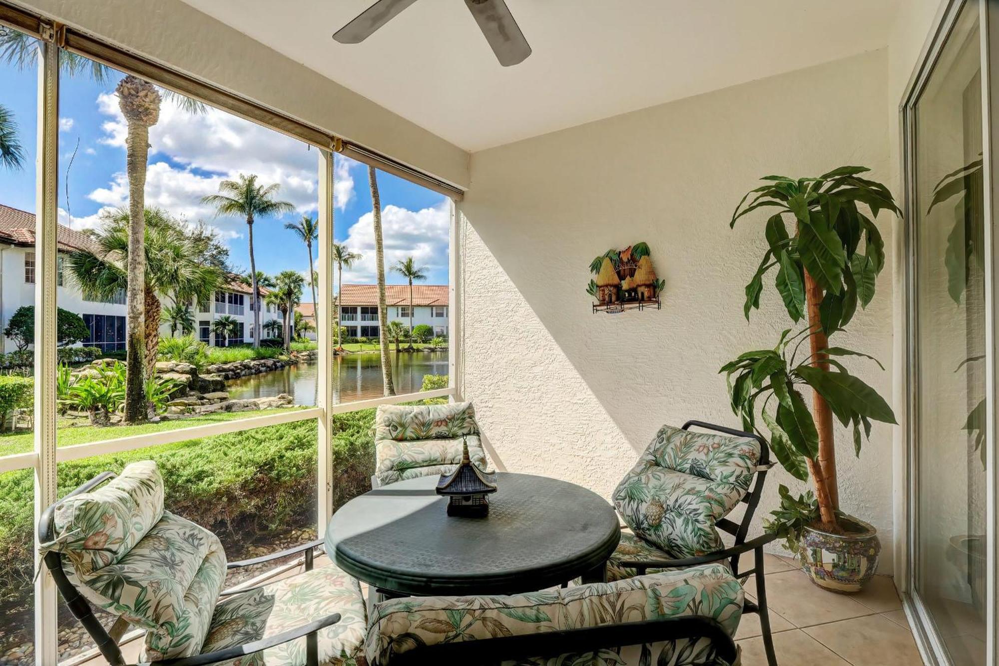 First Floor Coach With Pond Views Naples