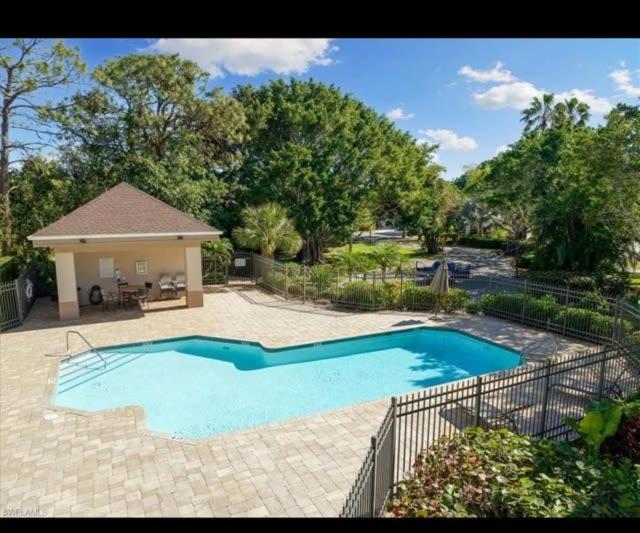 Sunny Retreat With Private Pool In North Holiday home *