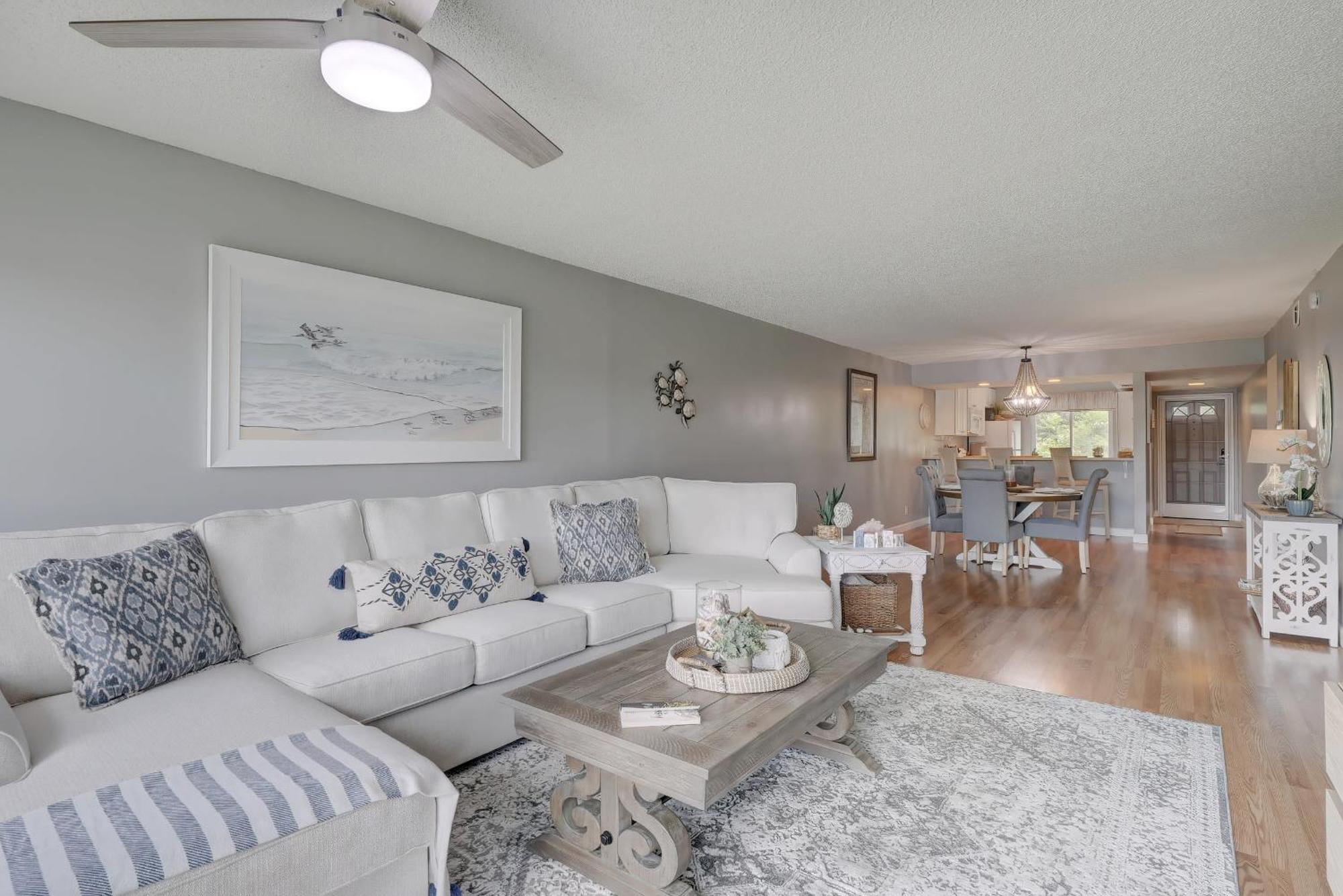 Second Floor In Sunrise Of The With Wonderful Community Pool View Holiday home *