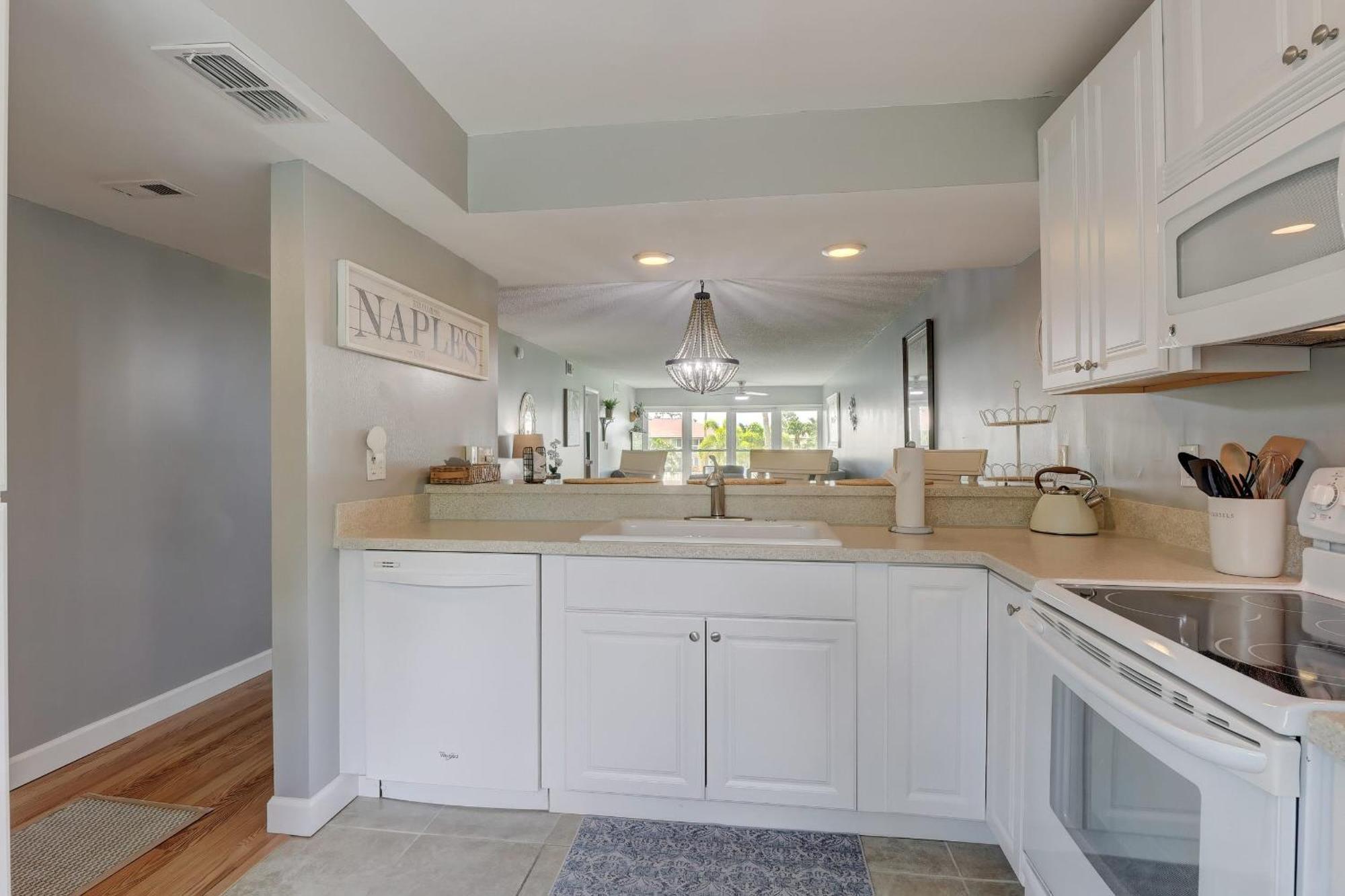 Holiday home Second Floor In Sunrise Of The With Wonderful Community Pool View *
