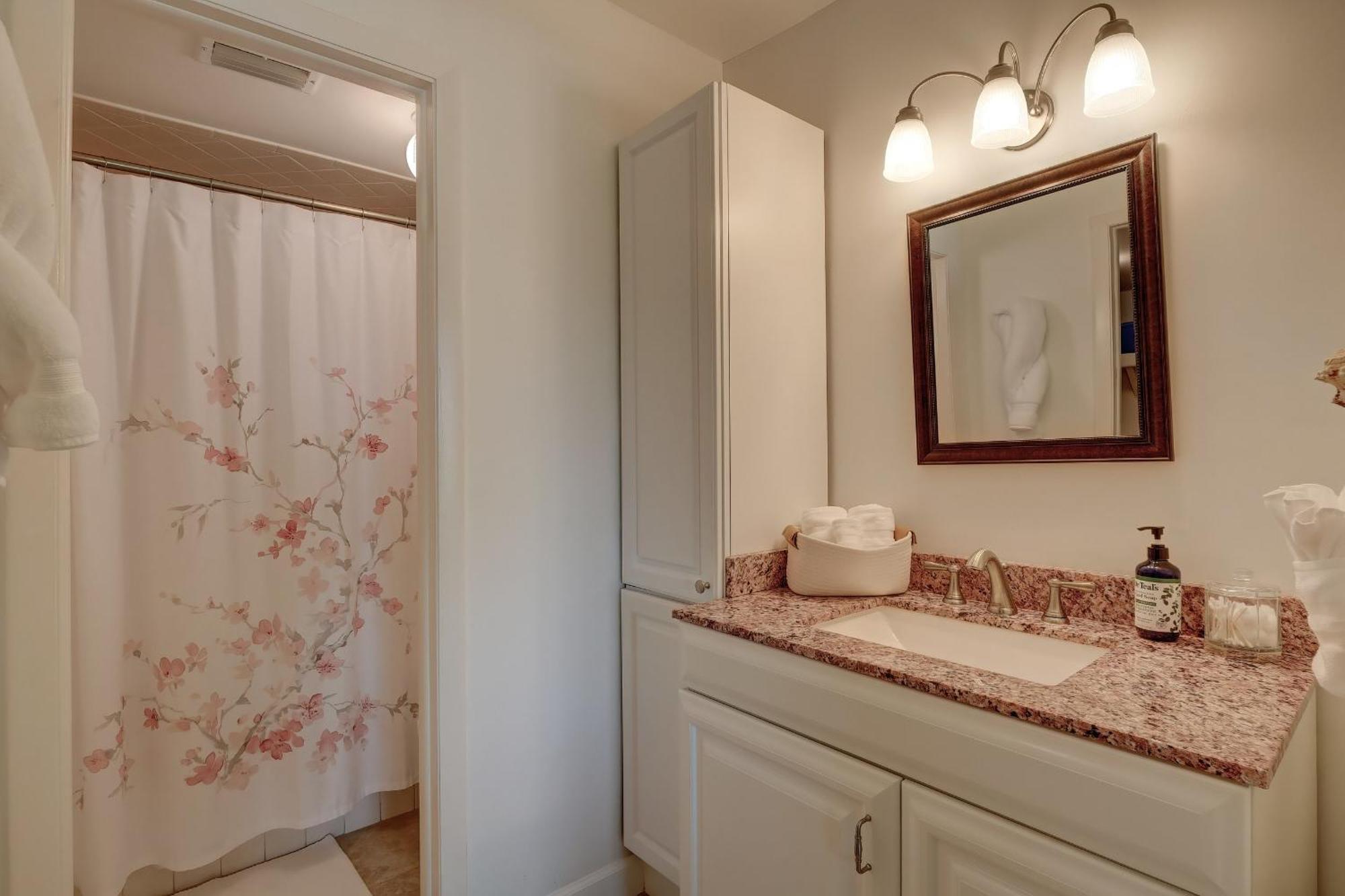 Second Floor In Sunrise Of The With Wonderful Community Pool View Holiday home Naples
