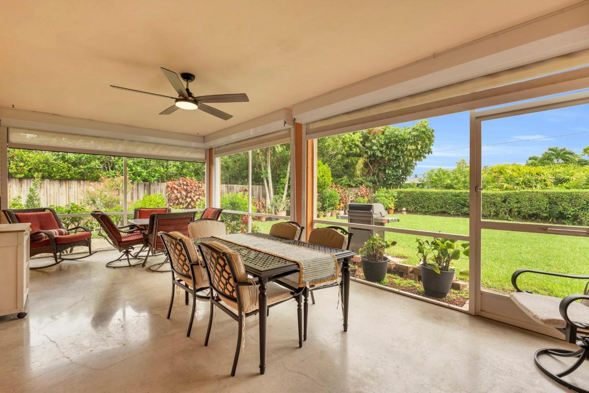 4 Miles To And Walk To Shops Holiday home Naples