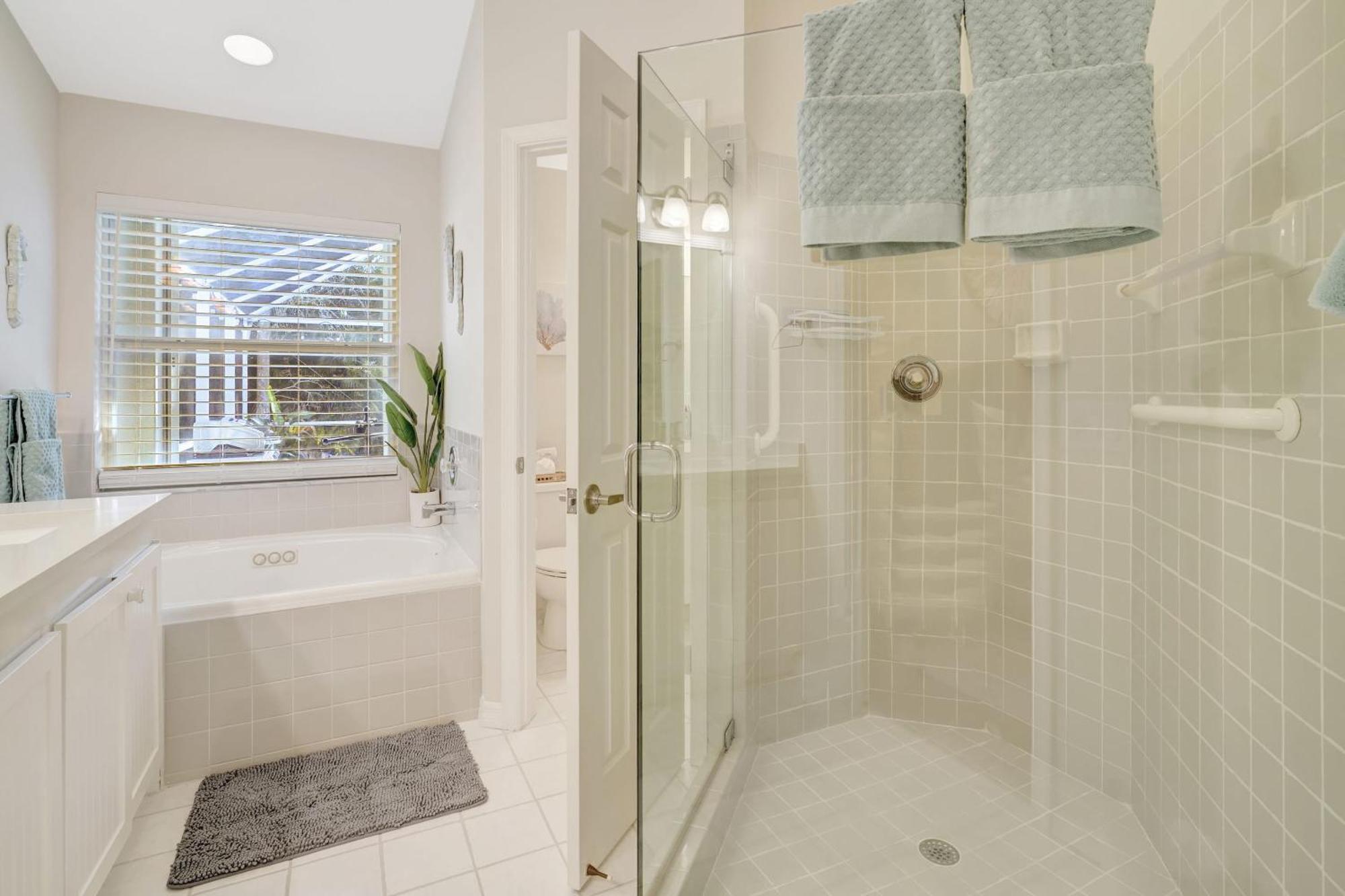 Live Like A Local Charming Pool In Berkshire Lakes Holiday home *