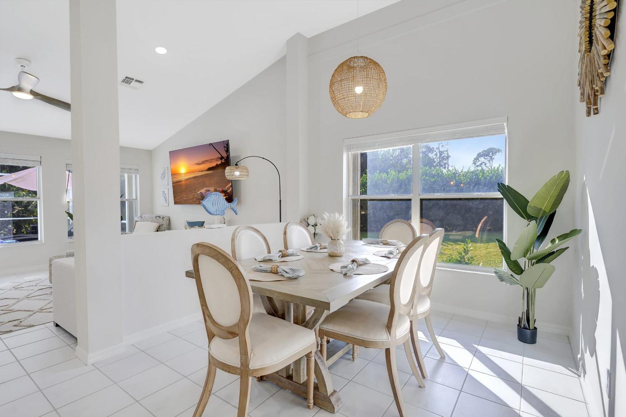 Live Like A Local Charming Pool In Berkshire Lakes *