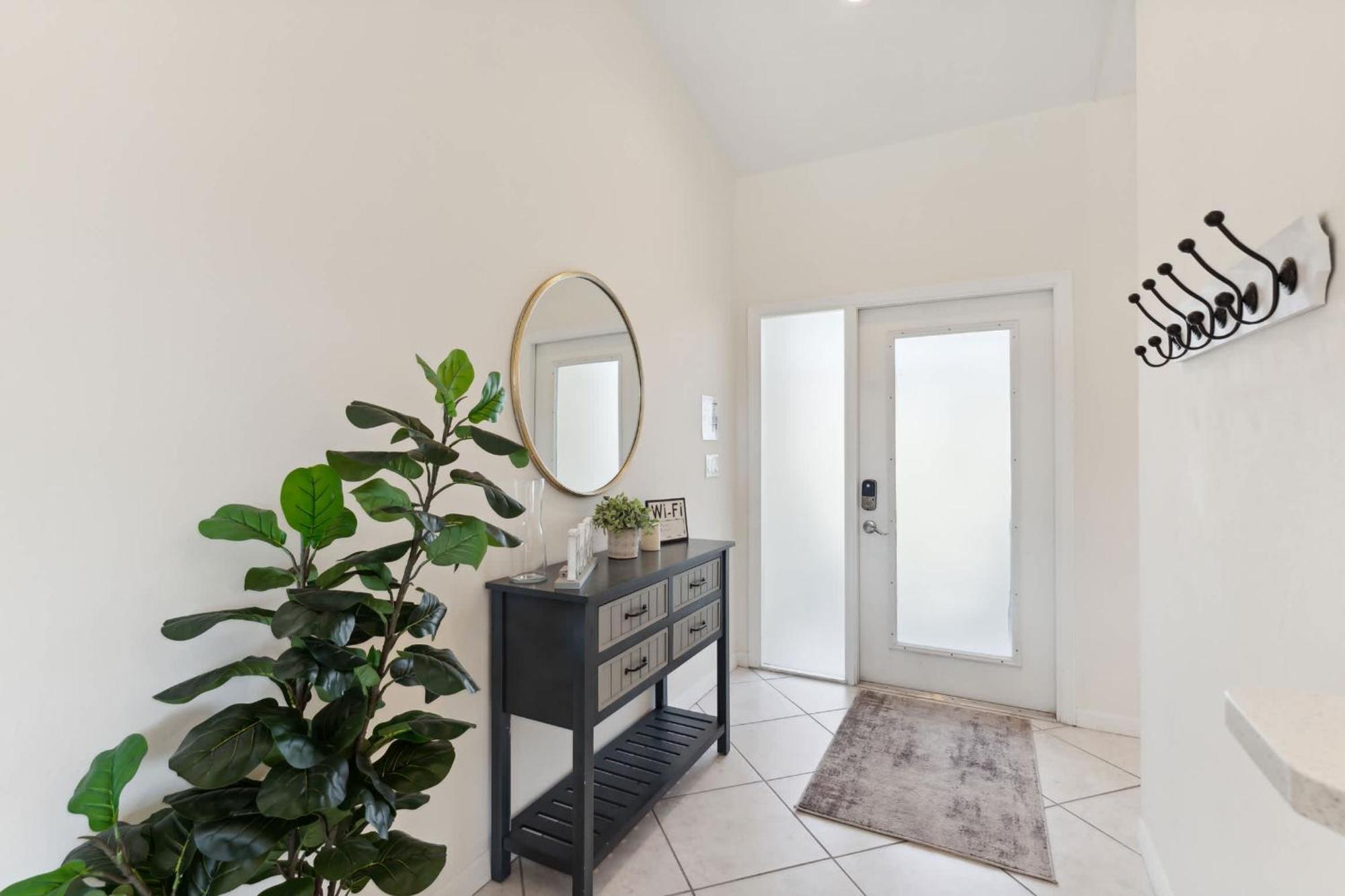 Poolside Bliss And A Family-friendly Oasis Naples