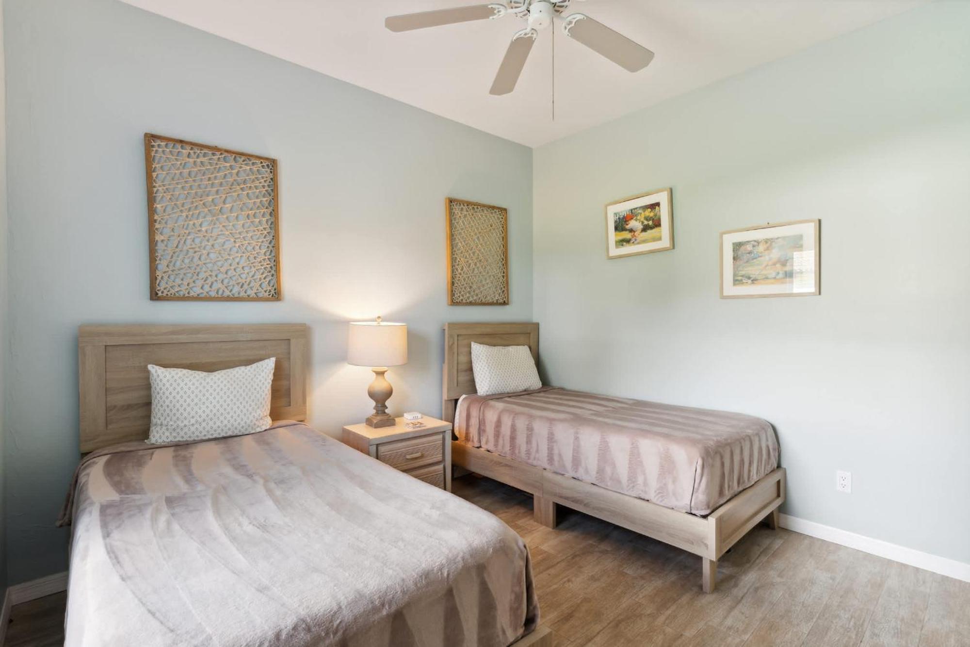 Poolside Bliss And A Family-friendly Oasis Holiday home Naples