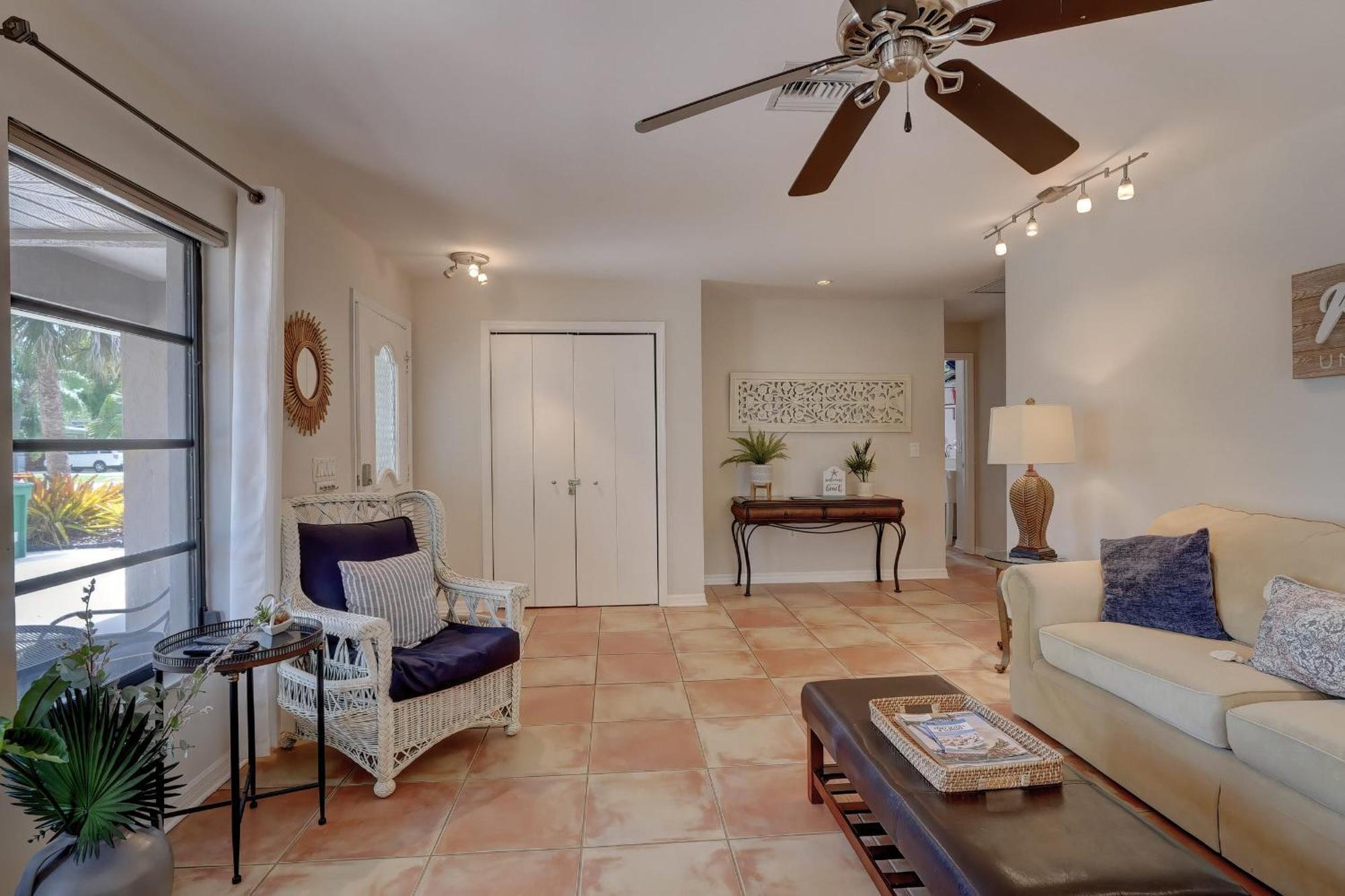 A Quaint And Serene Neighborhood In North Naples