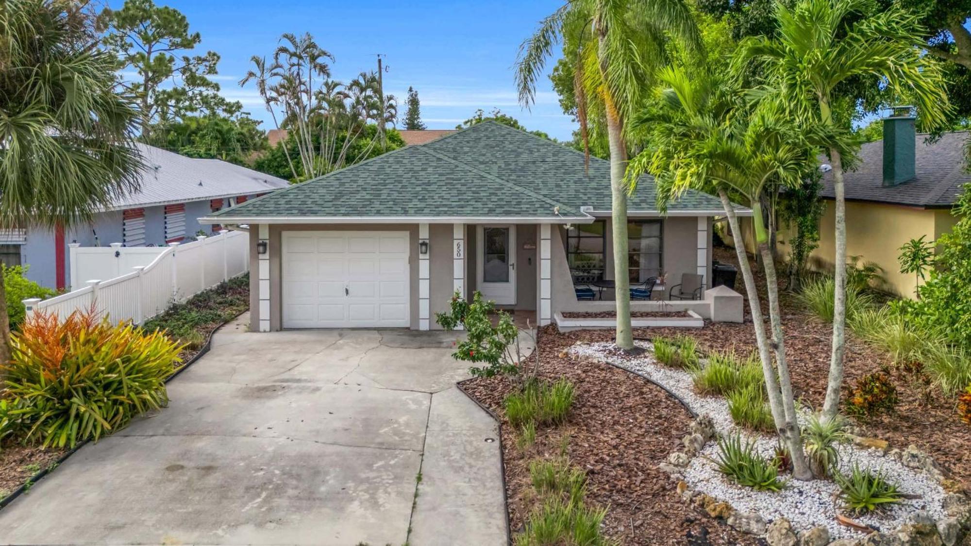 A Quaint And Serene Neighborhood In North Holiday home Naples