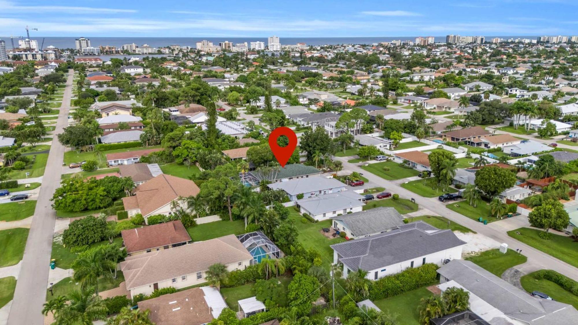 A Quaint And Serene Neighborhood In North Holiday home Naples