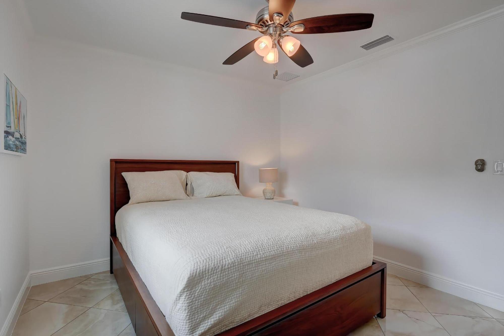 Quaint Florida Getaway Near Vanderbilt Holiday home Naples