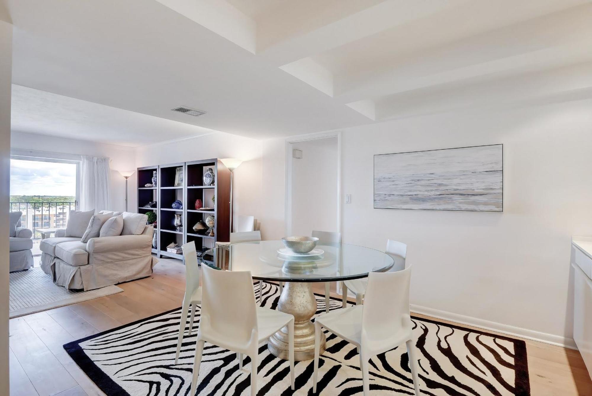 8th Floor Horizon House With Direct Access And Gulf Views * Naples