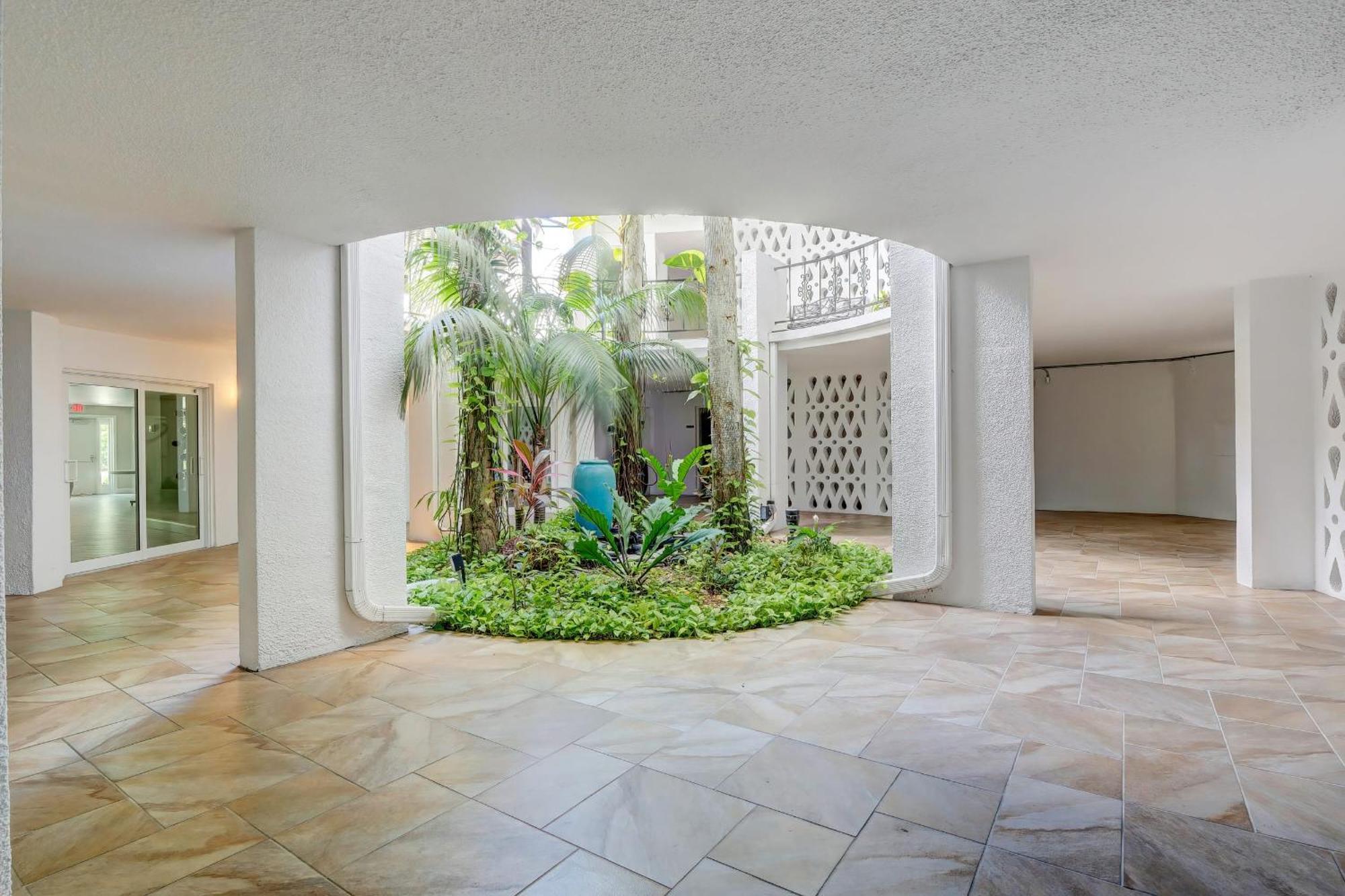 8th Floor Horizon House With Direct Access And Gulf Views Holiday home Naples