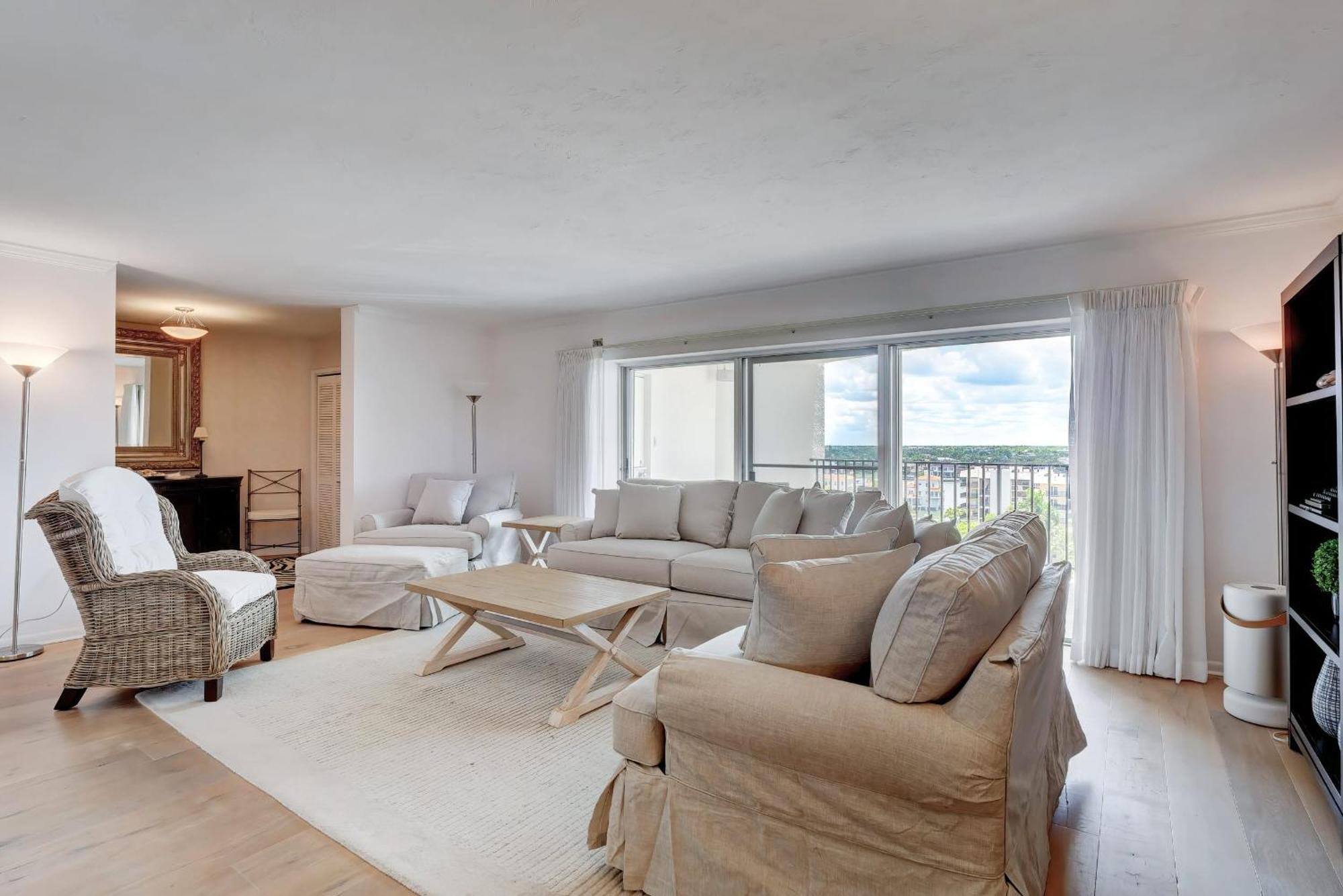 8th Floor Horizon House With Direct Access And Gulf Views *