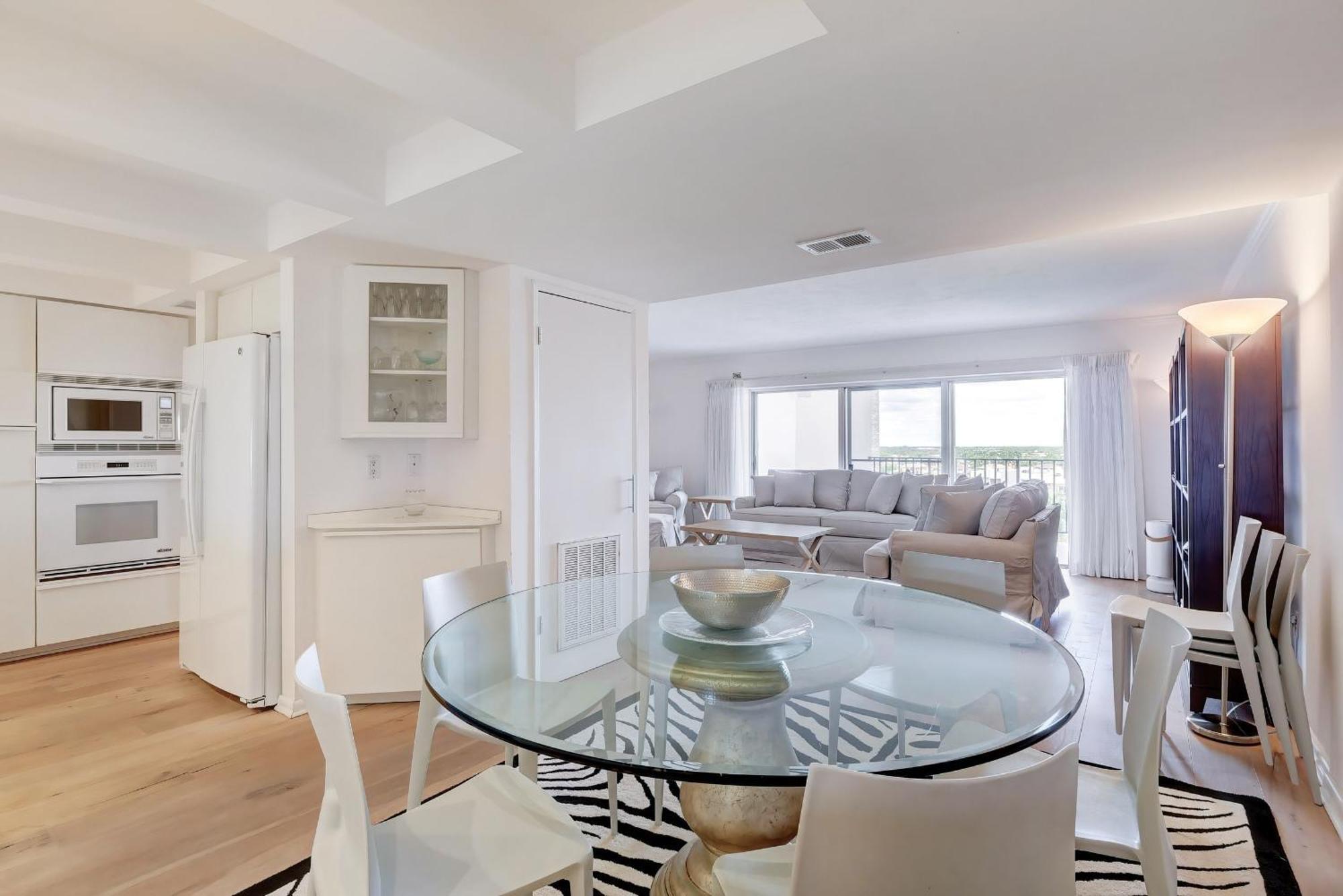 8th Floor Horizon House With Direct Access And Gulf Views *