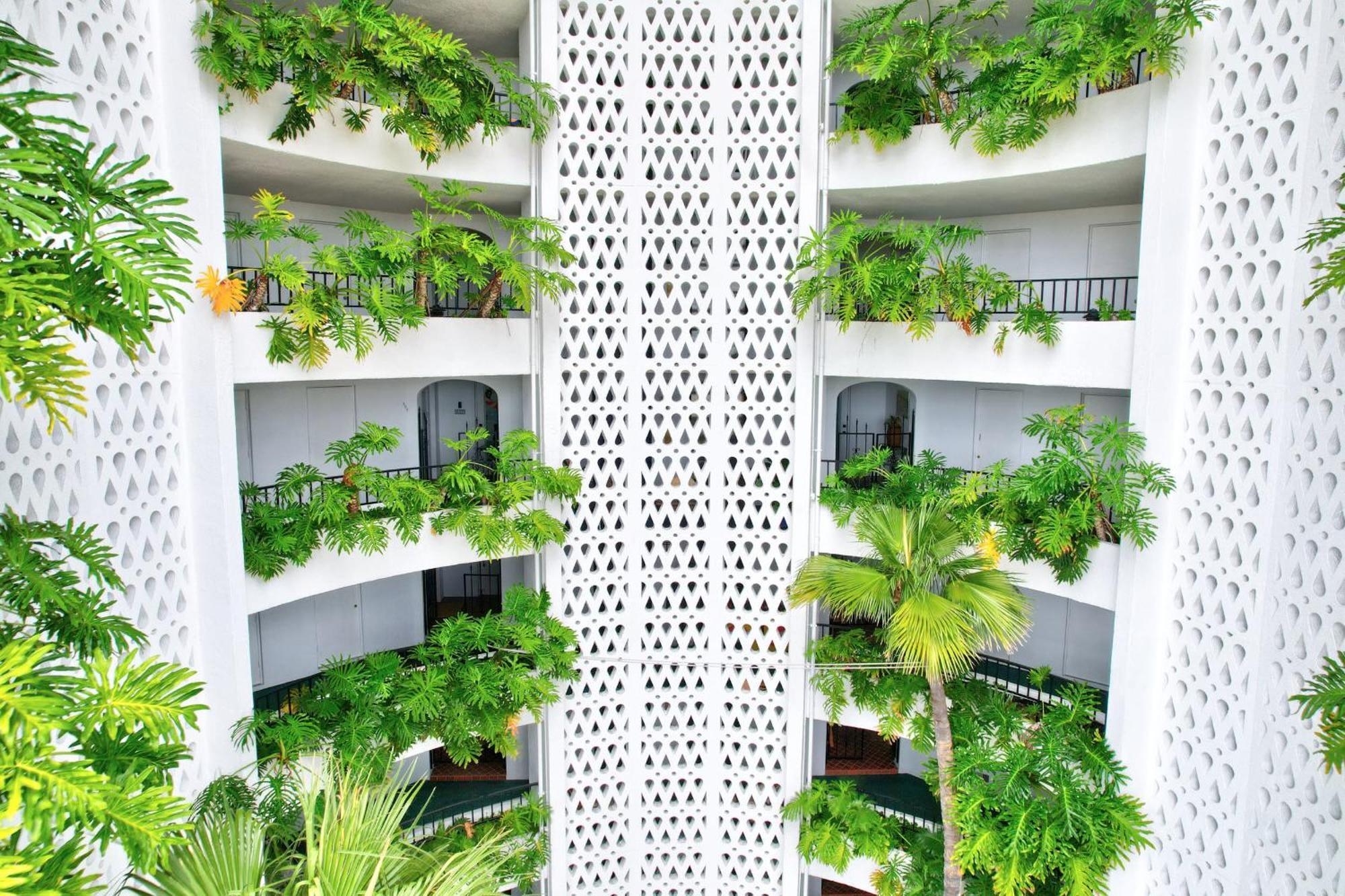 8th Floor Horizon House With Direct Access And Gulf Views Naples