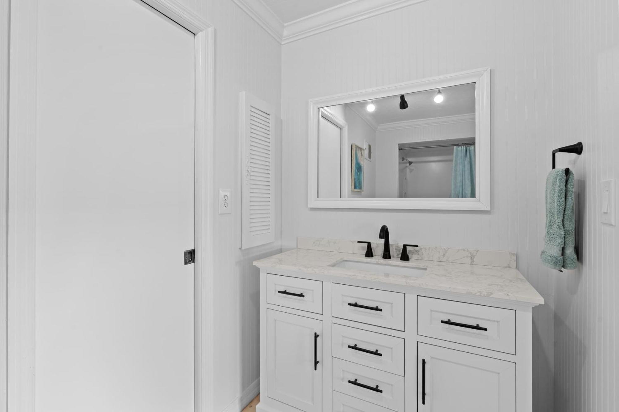 Completely Refurbished Centrally Located In Naples