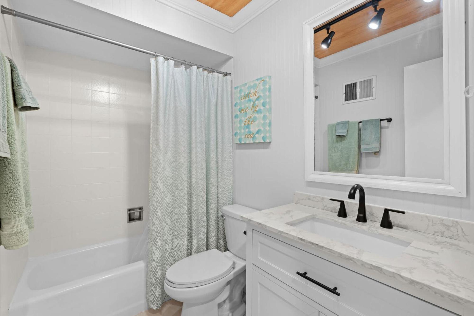Completely Refurbished Centrally Located In Naples