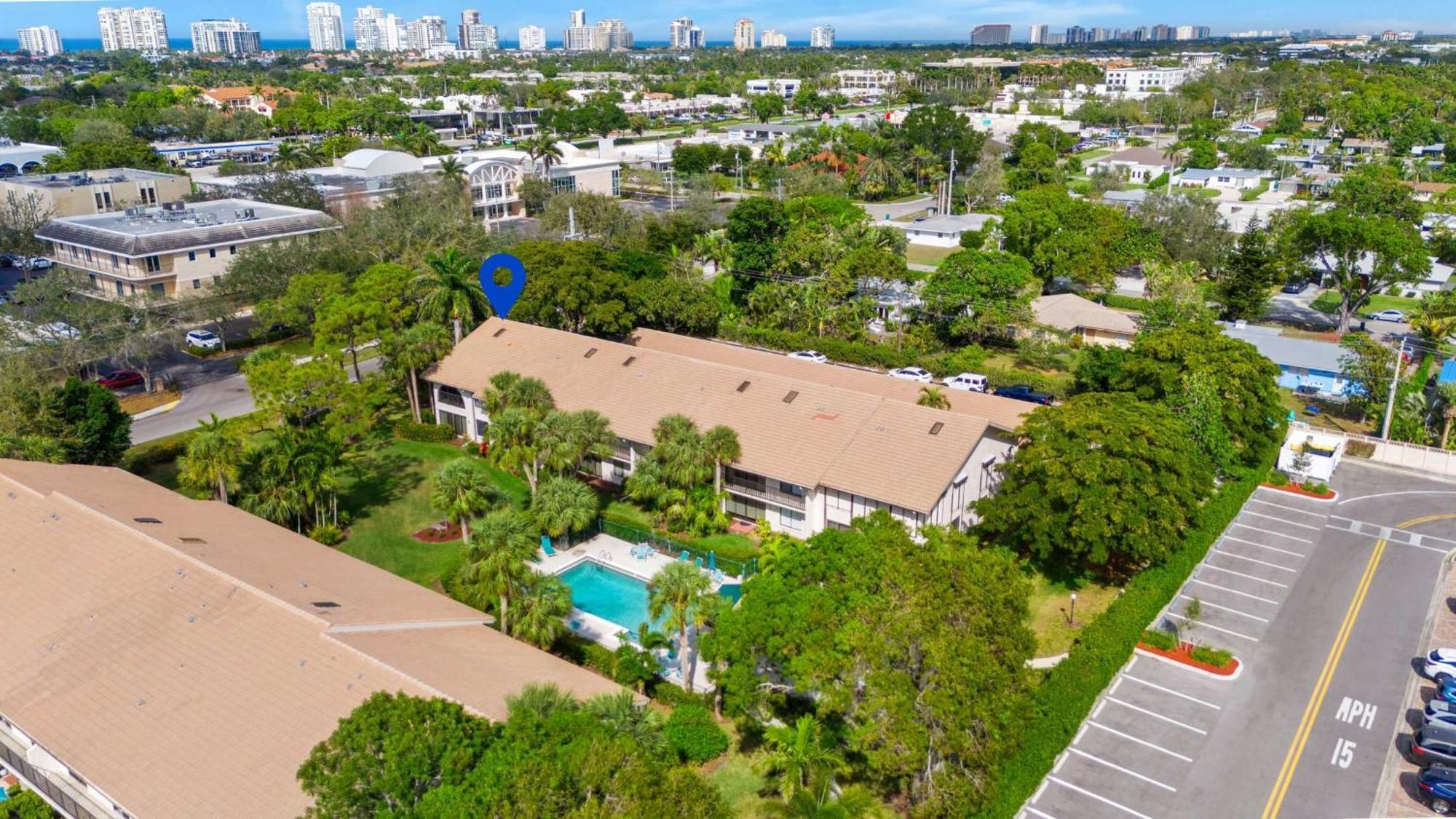 Completely Refurbished Centrally Located In * Naples