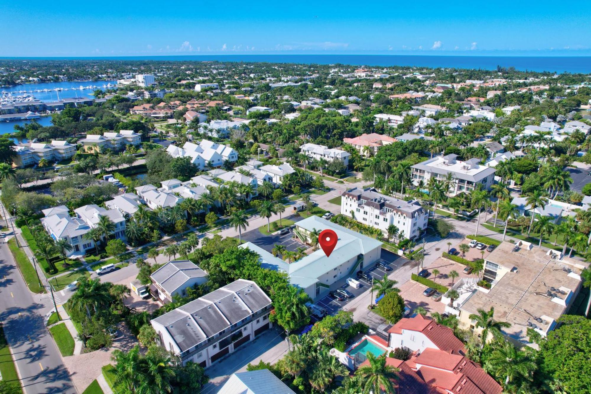 Holiday home Walk To The And Downtown From Our Totally Upgraded *