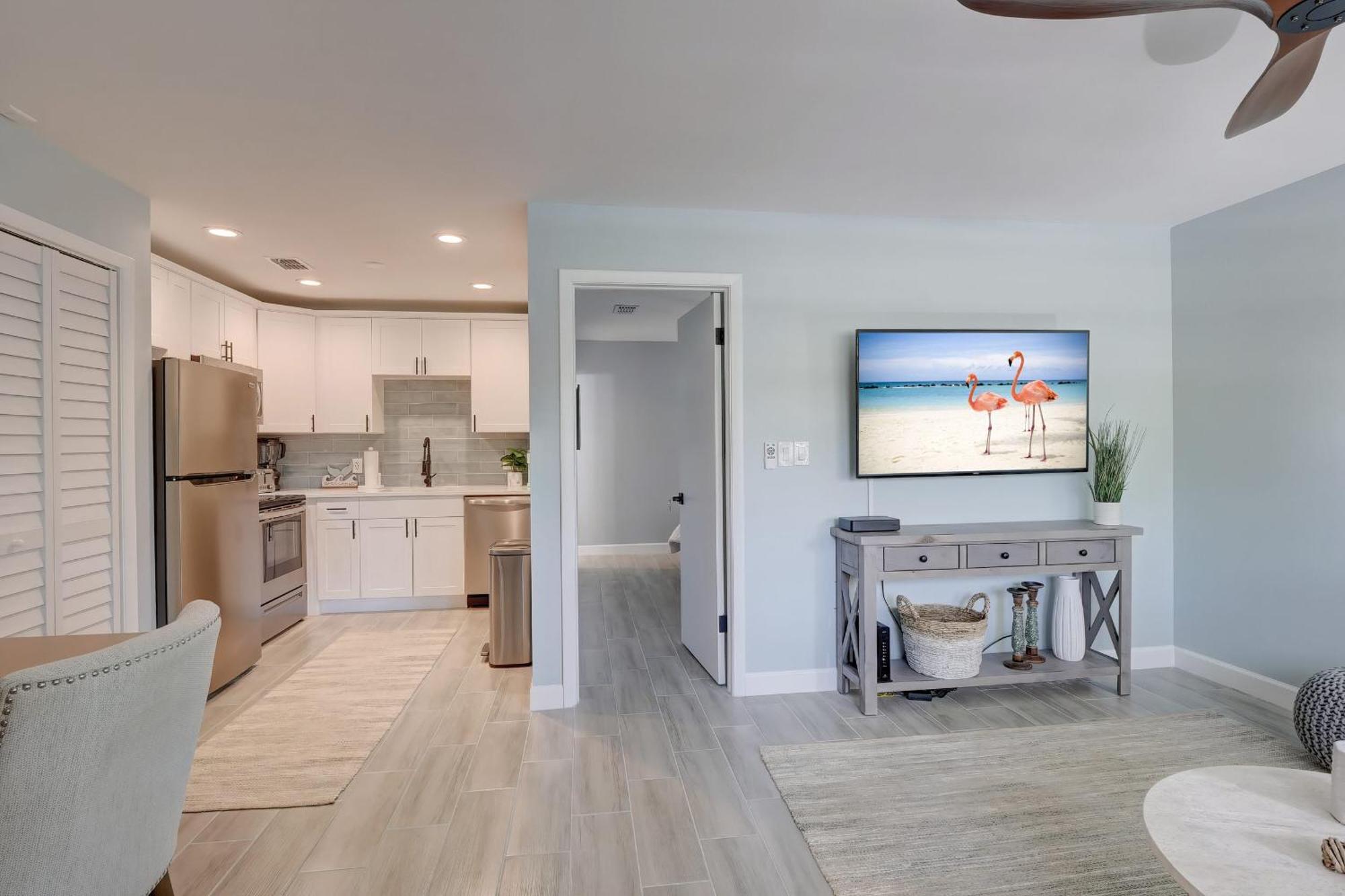 Walk To The And Downtown From Our Totally Upgraded *