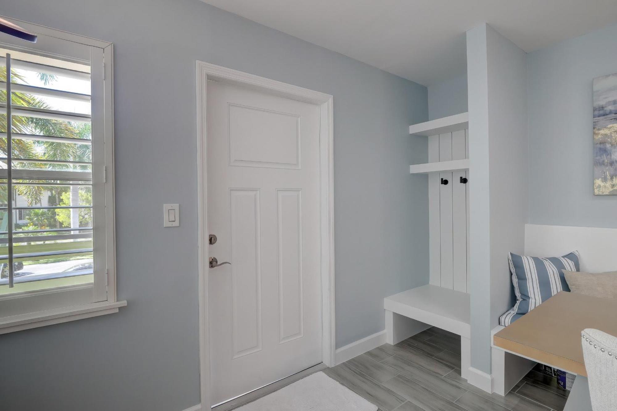 Walk To The And Downtown From Our Totally Upgraded Holiday home