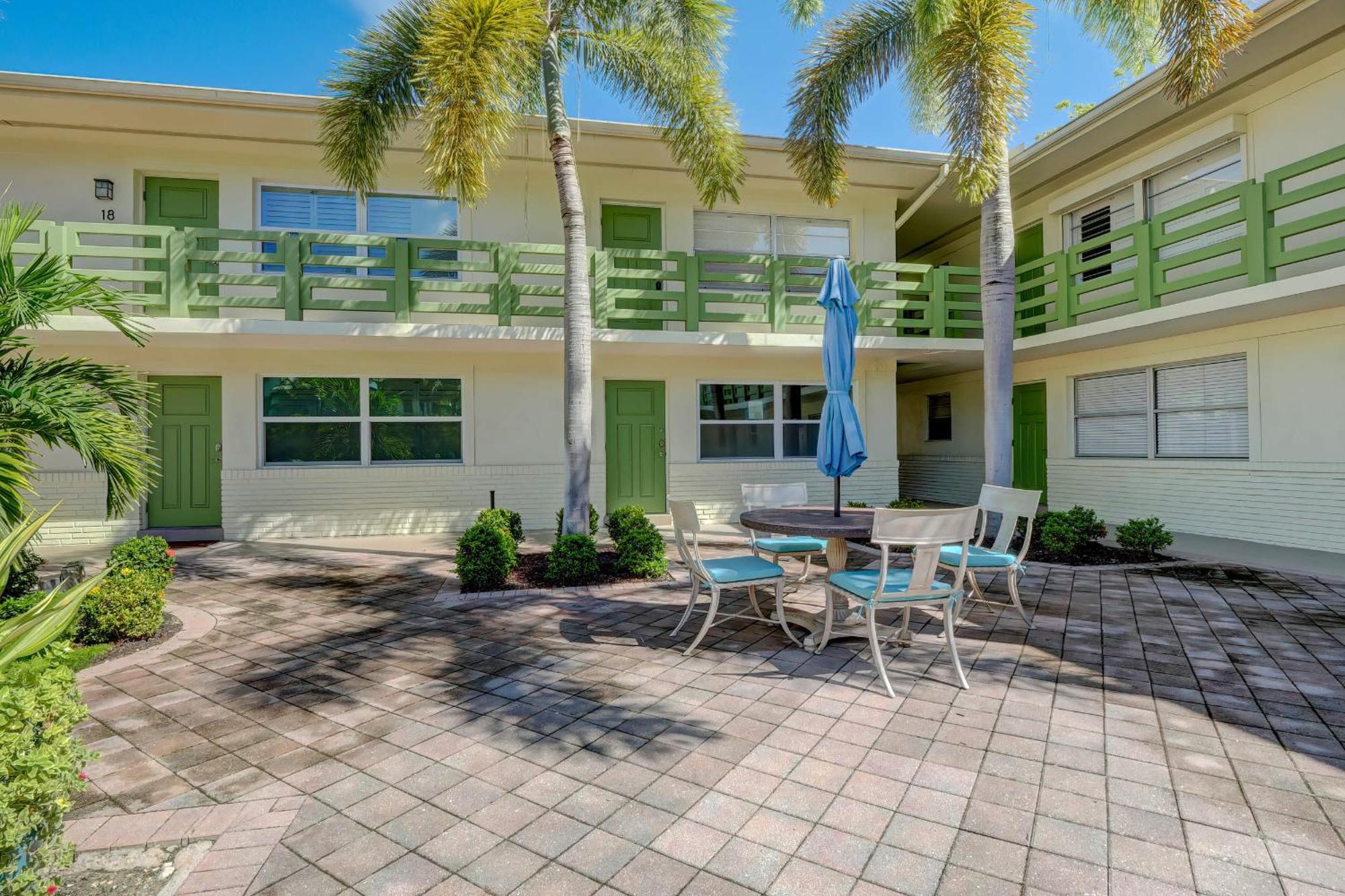 Walk To The And Downtown From Our Totally Upgraded *