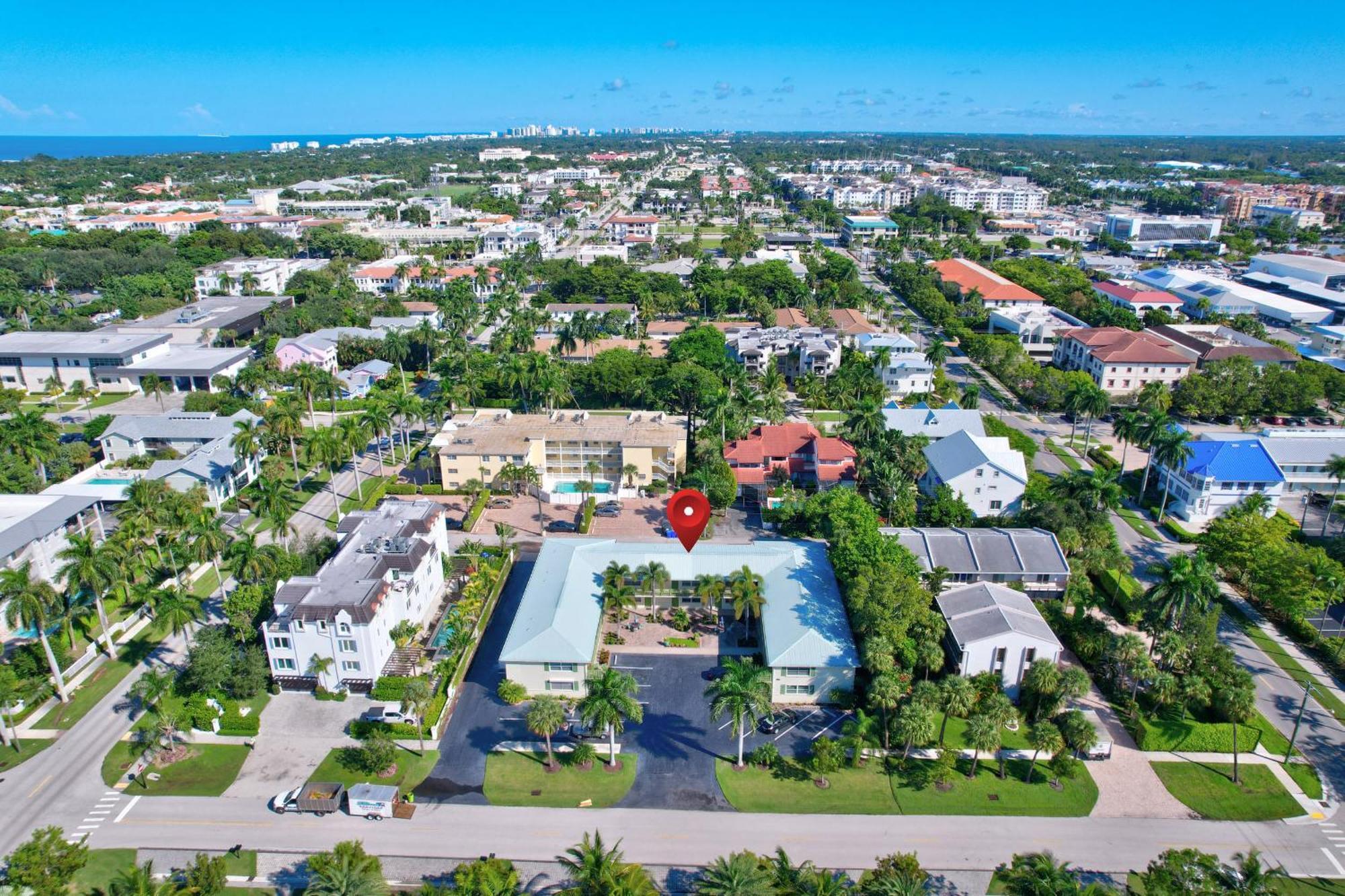 Walk To The And Downtown From Our Totally Upgraded Naples